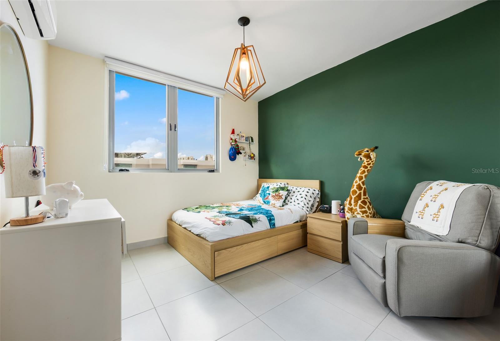 52 MATCH ST. URB. RIVIERA COURT