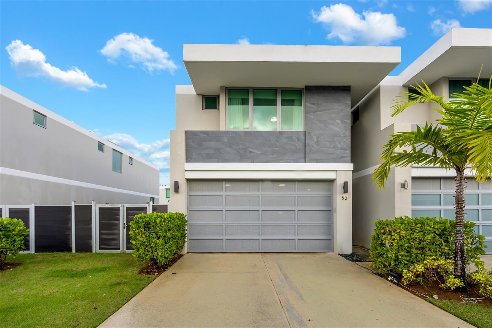 52 MATCH ST. URB. RIVIERA COURT