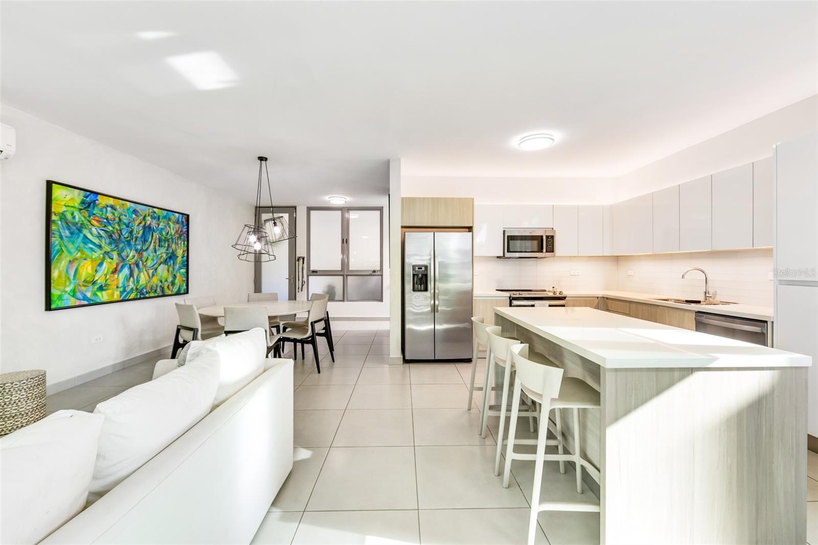 52 MATCH ST. URB. RIVIERA COURT