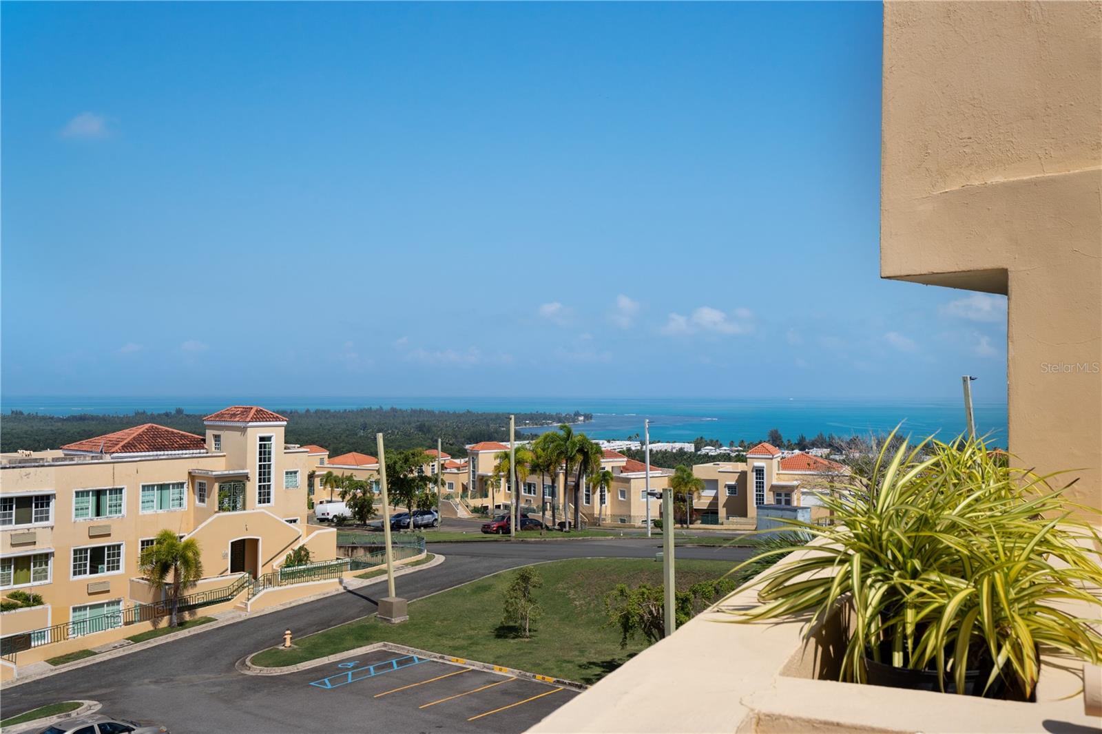 1 COSTA DORADA #B303