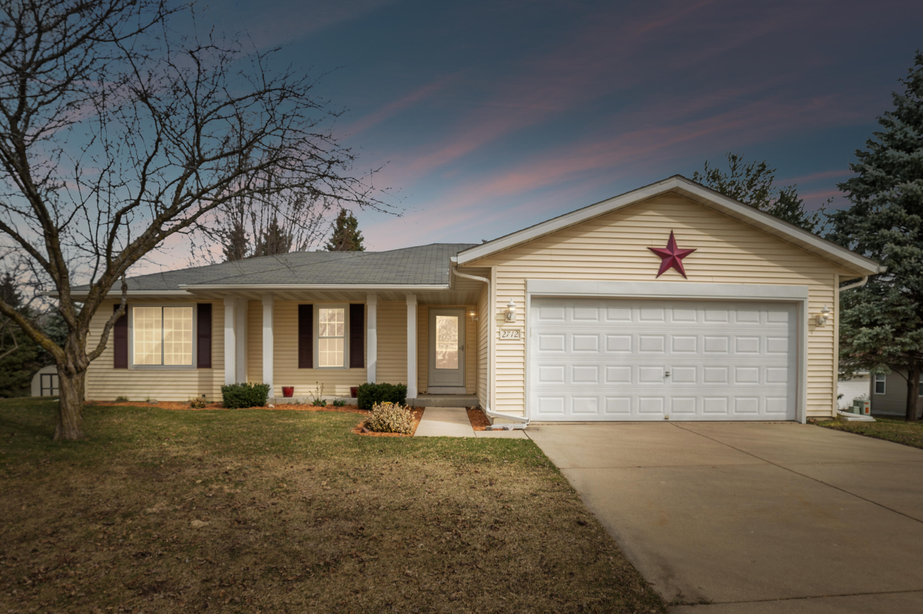 2712 Hidden Forest Pl