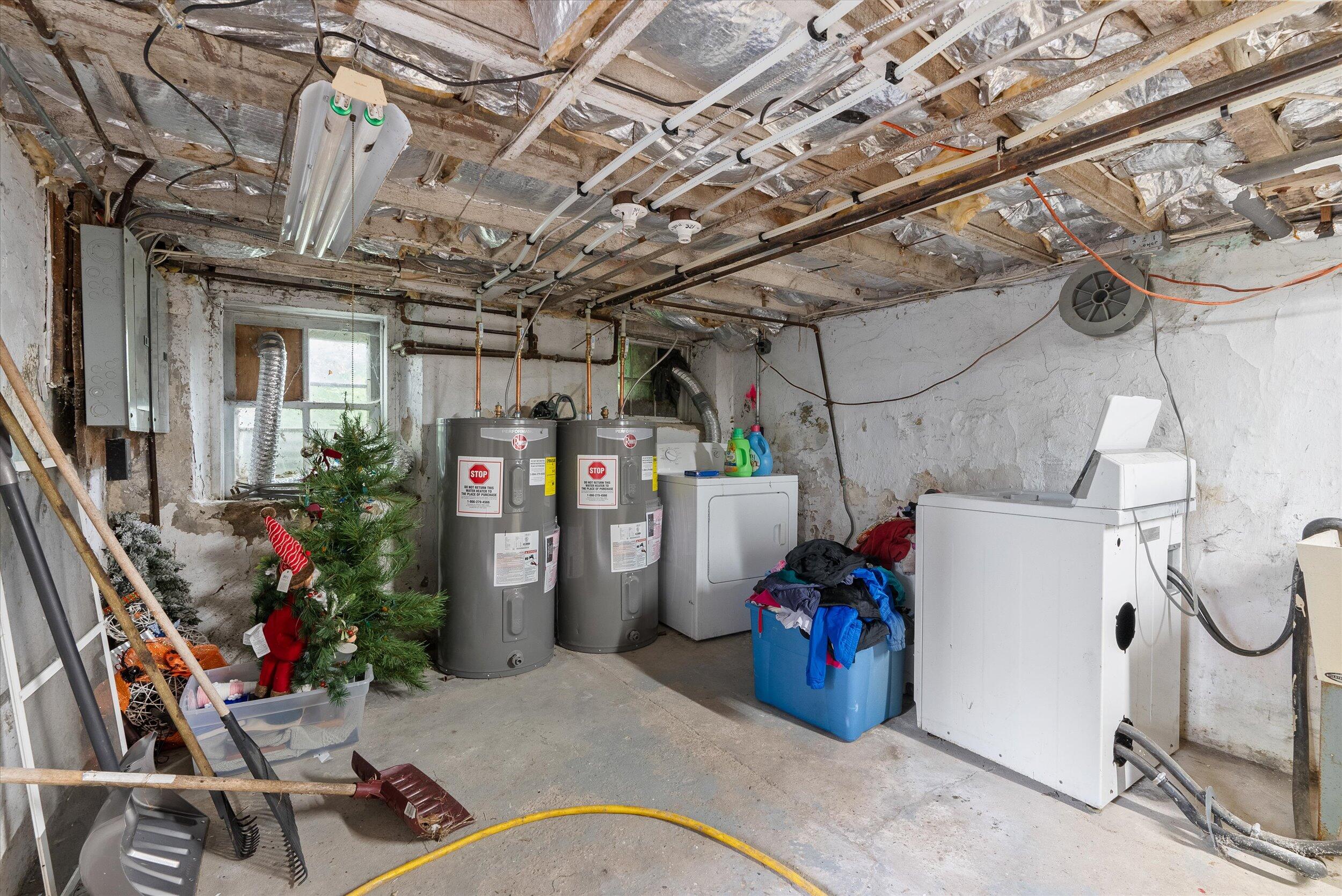 319 W Van Buren St Unit: 321