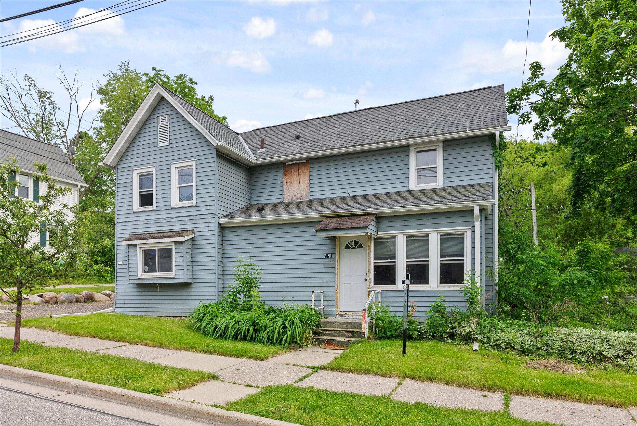 319 W Van Buren St Unit: 321