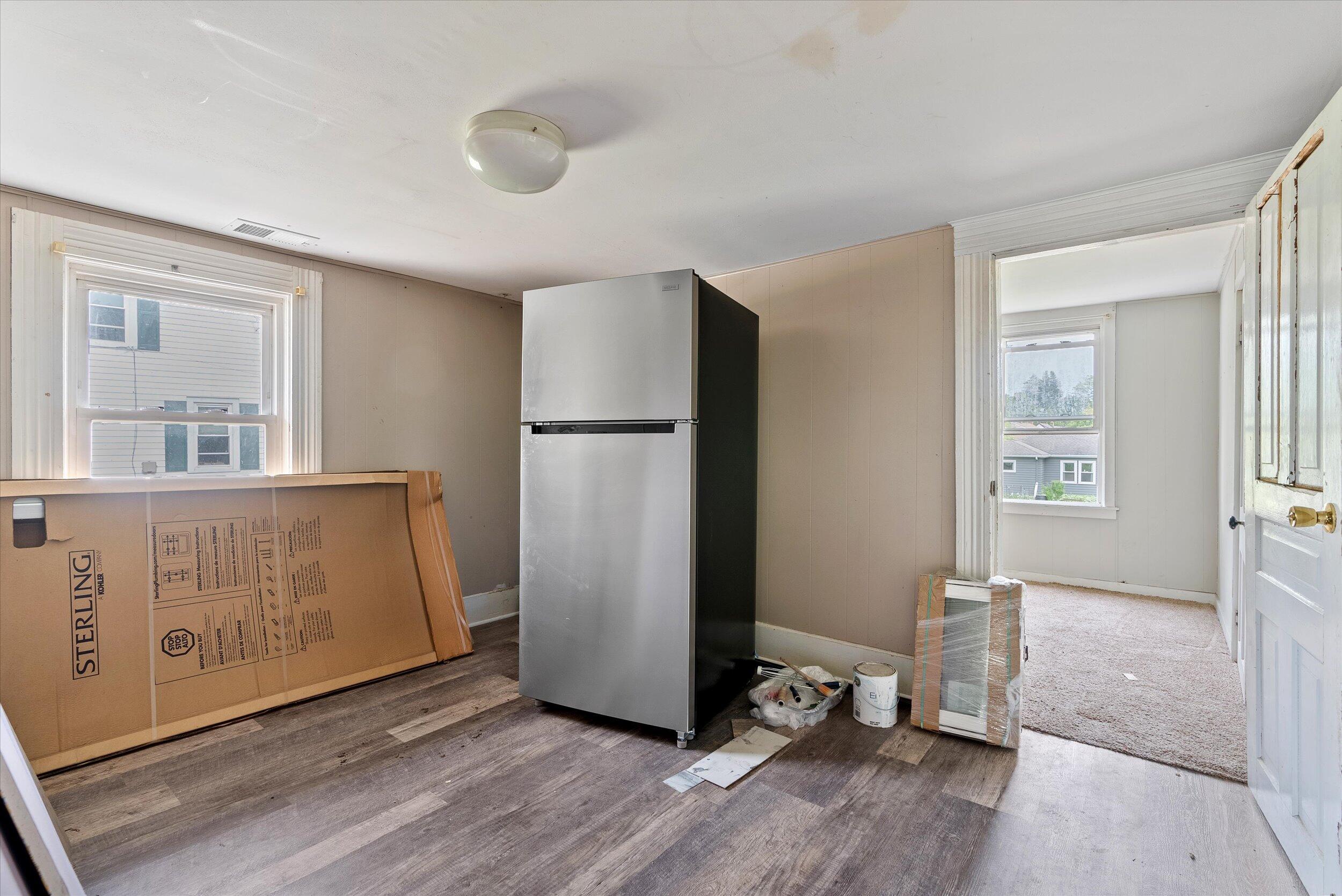 319 W Van Buren St Unit: 321
