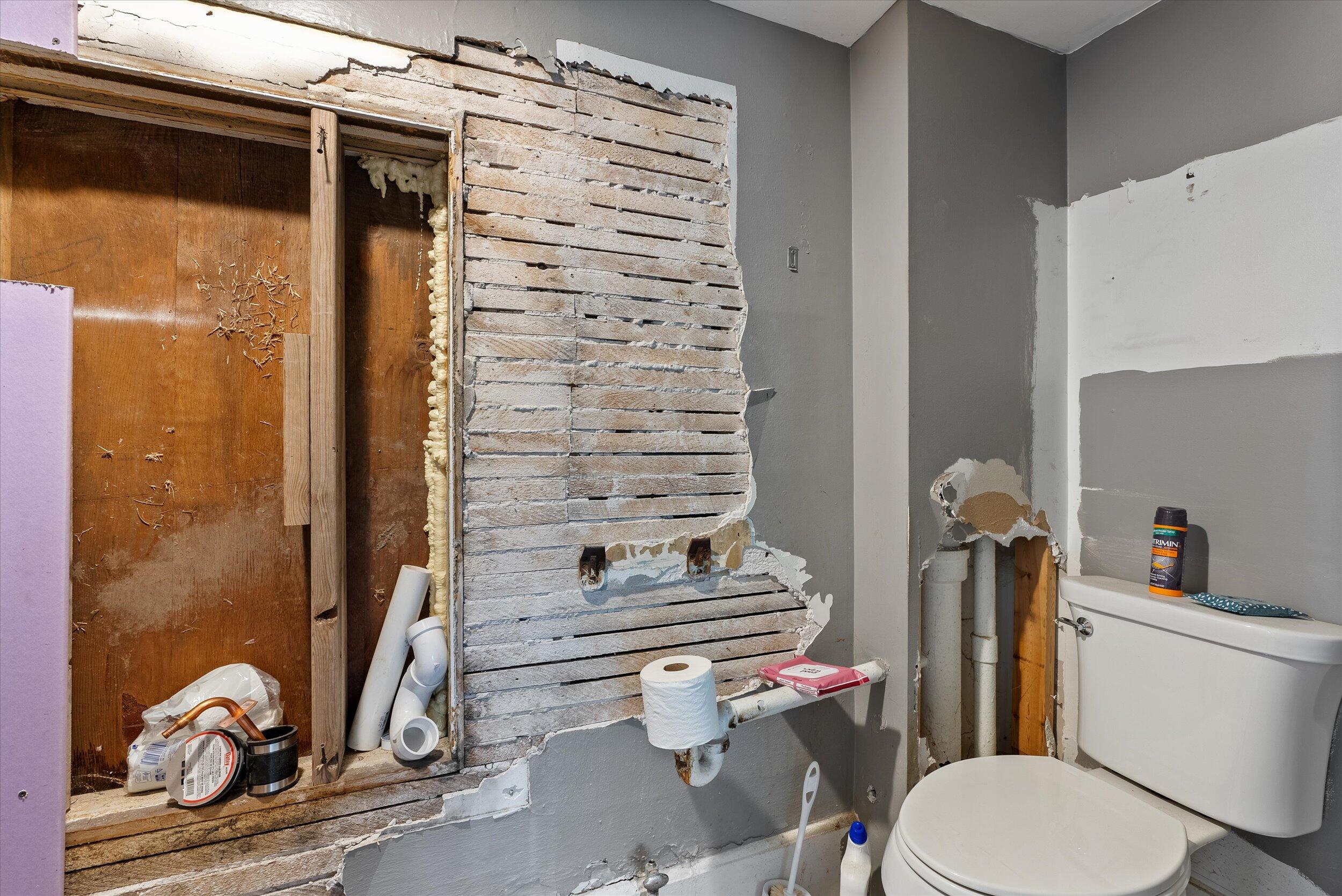 319 W Van Buren St Unit: 321
