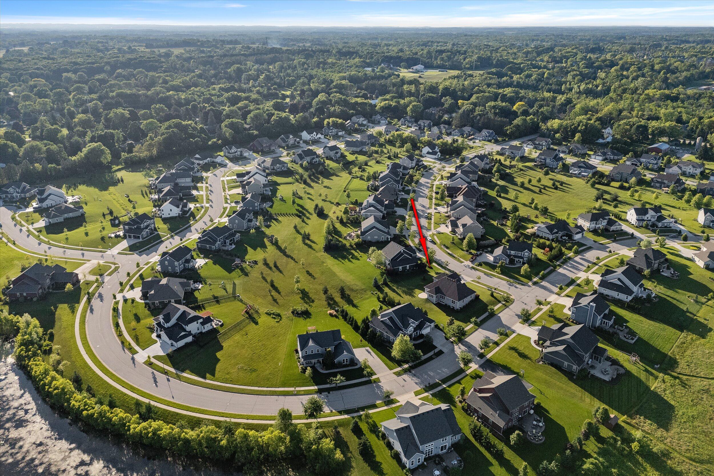 W78N401 Ridgeway Ln