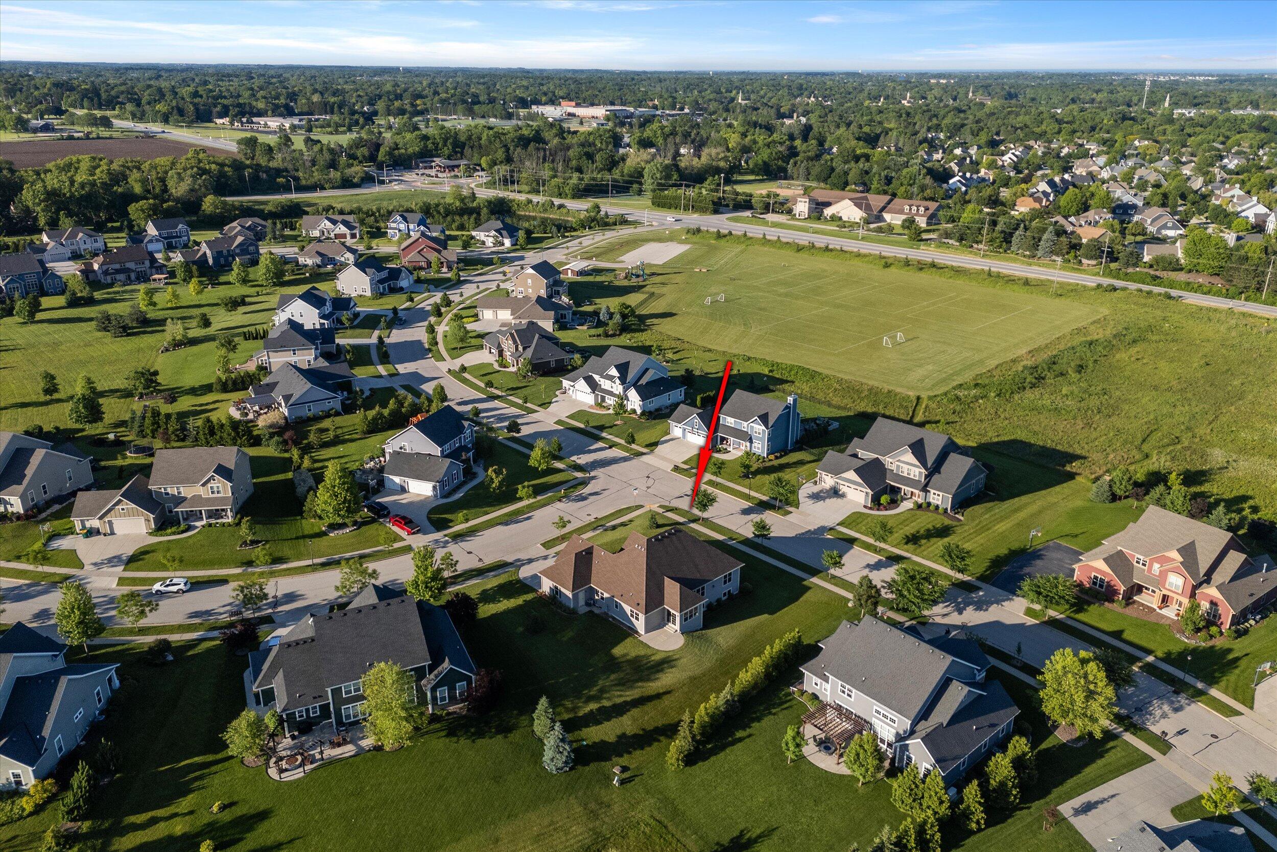 W78N401 Ridgeway Ln