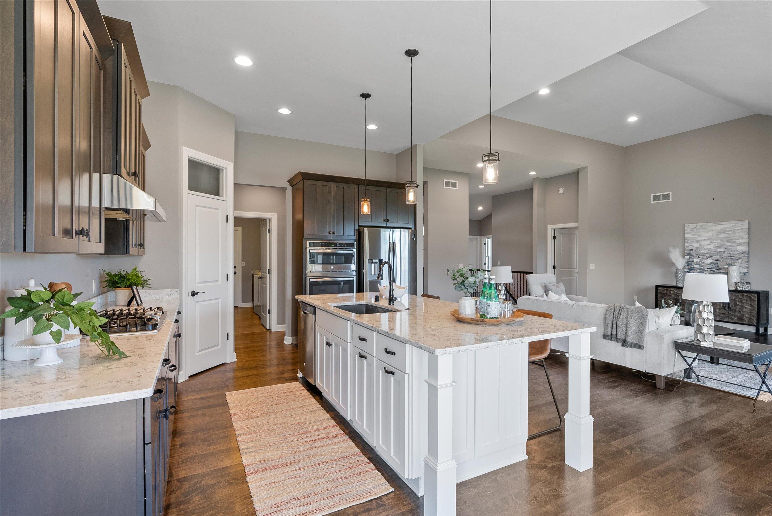 W78N401 Ridgeway Ln