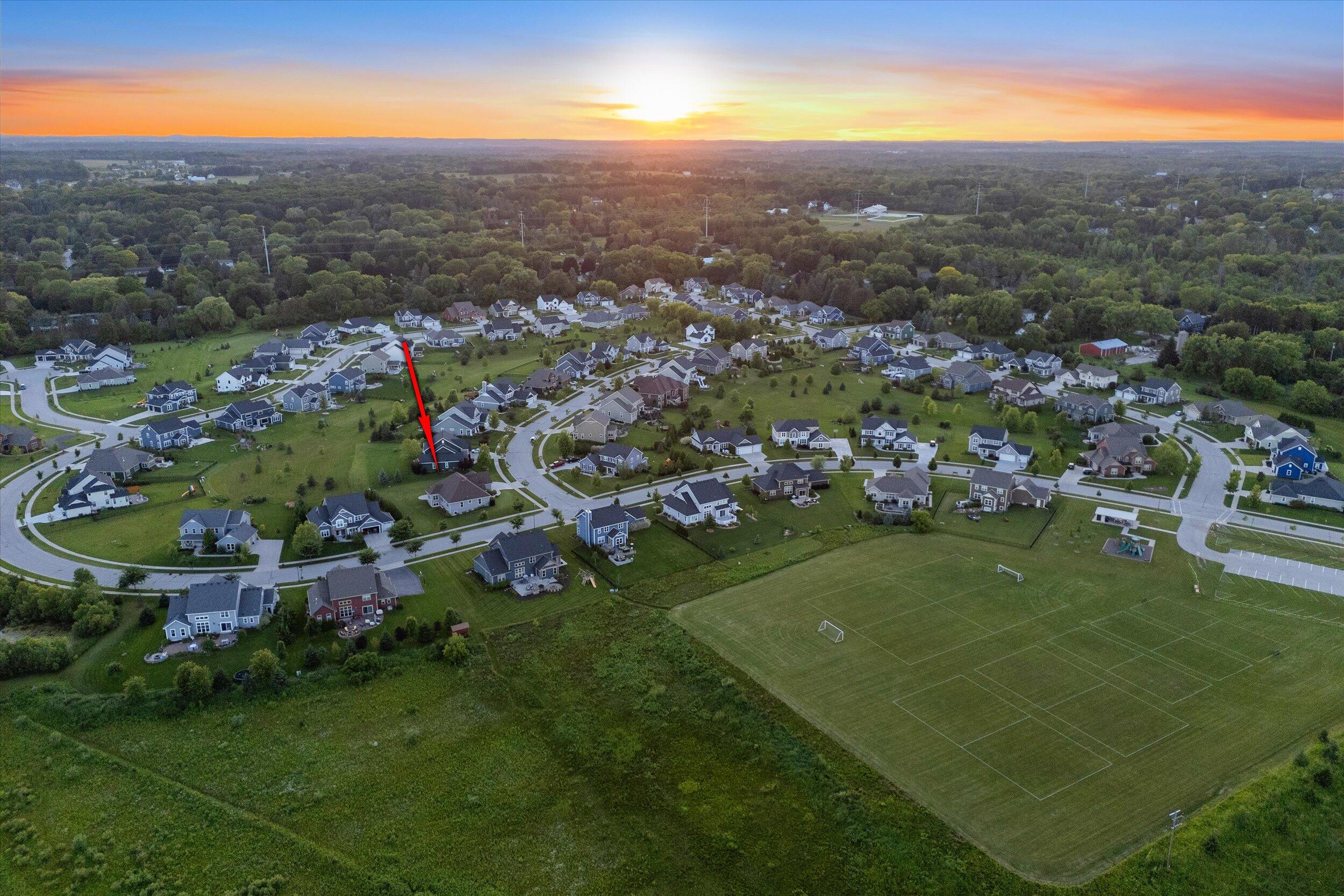 W78N401 Ridgeway Ln