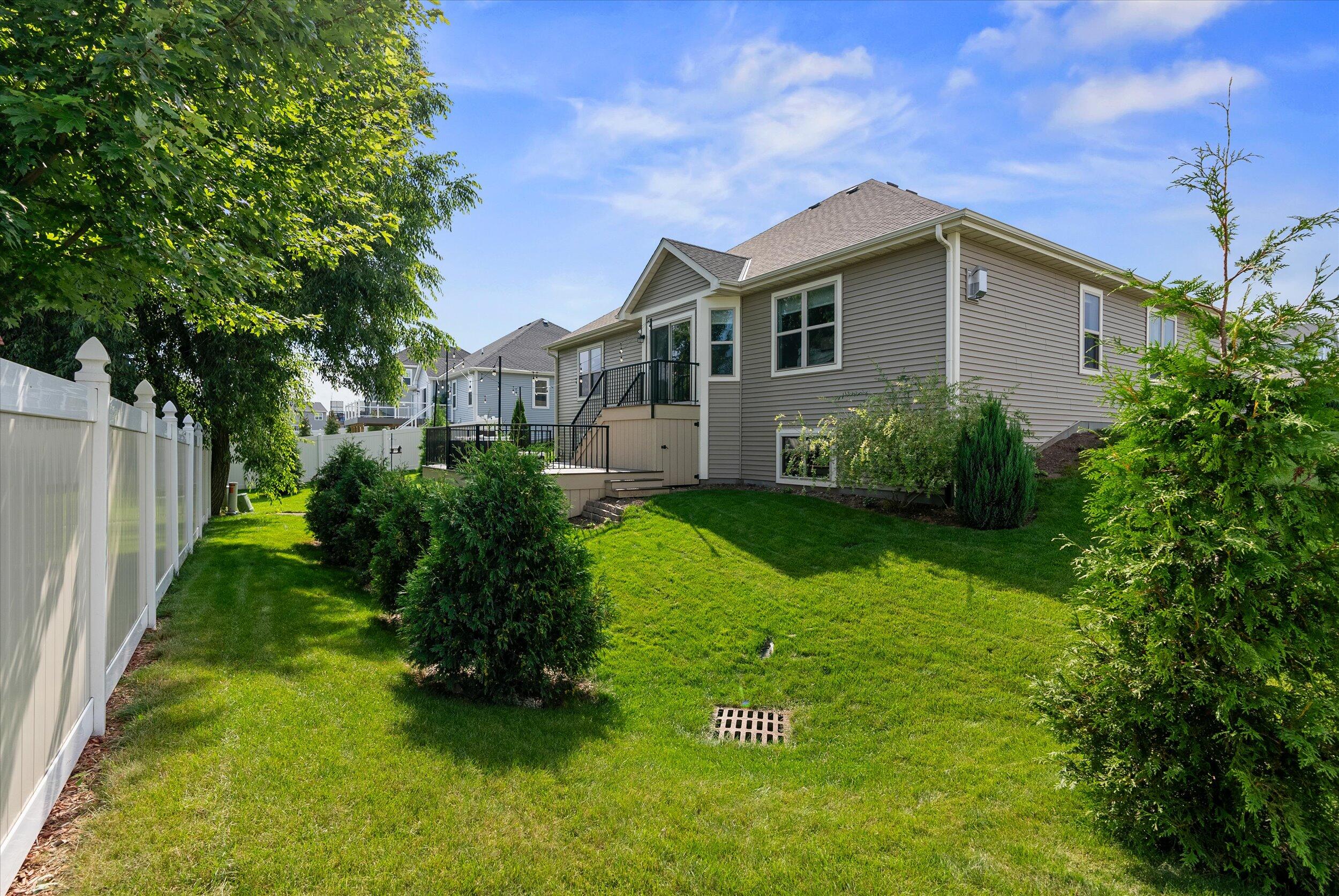 1683 Willow Dr