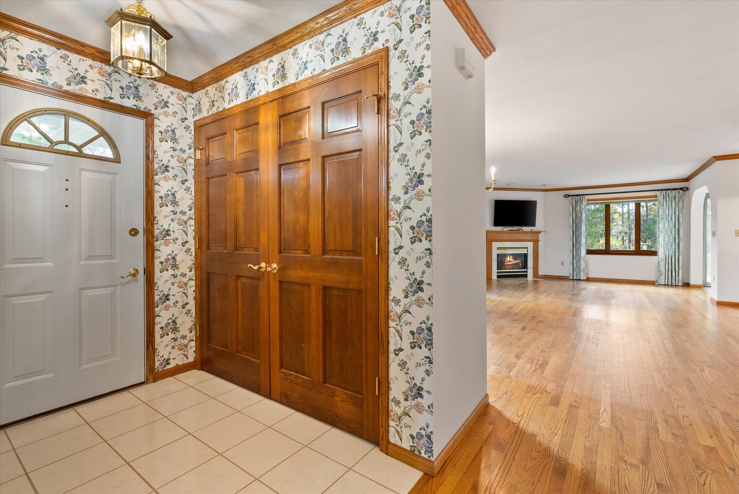 7211 W Mequon Square Dr