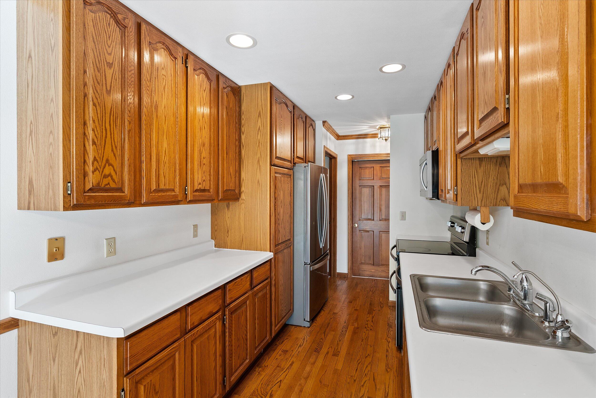 7211 W Mequon Square Dr