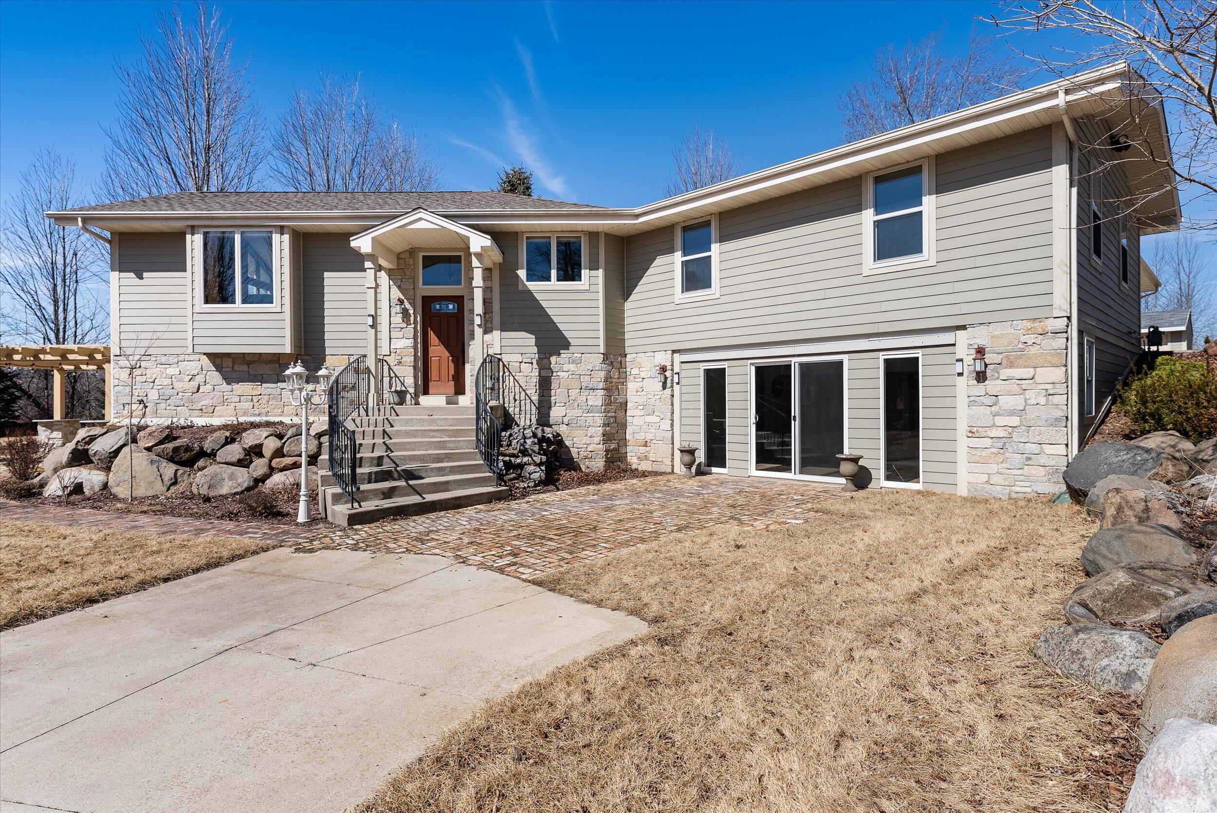 1414 River Bend Rd
