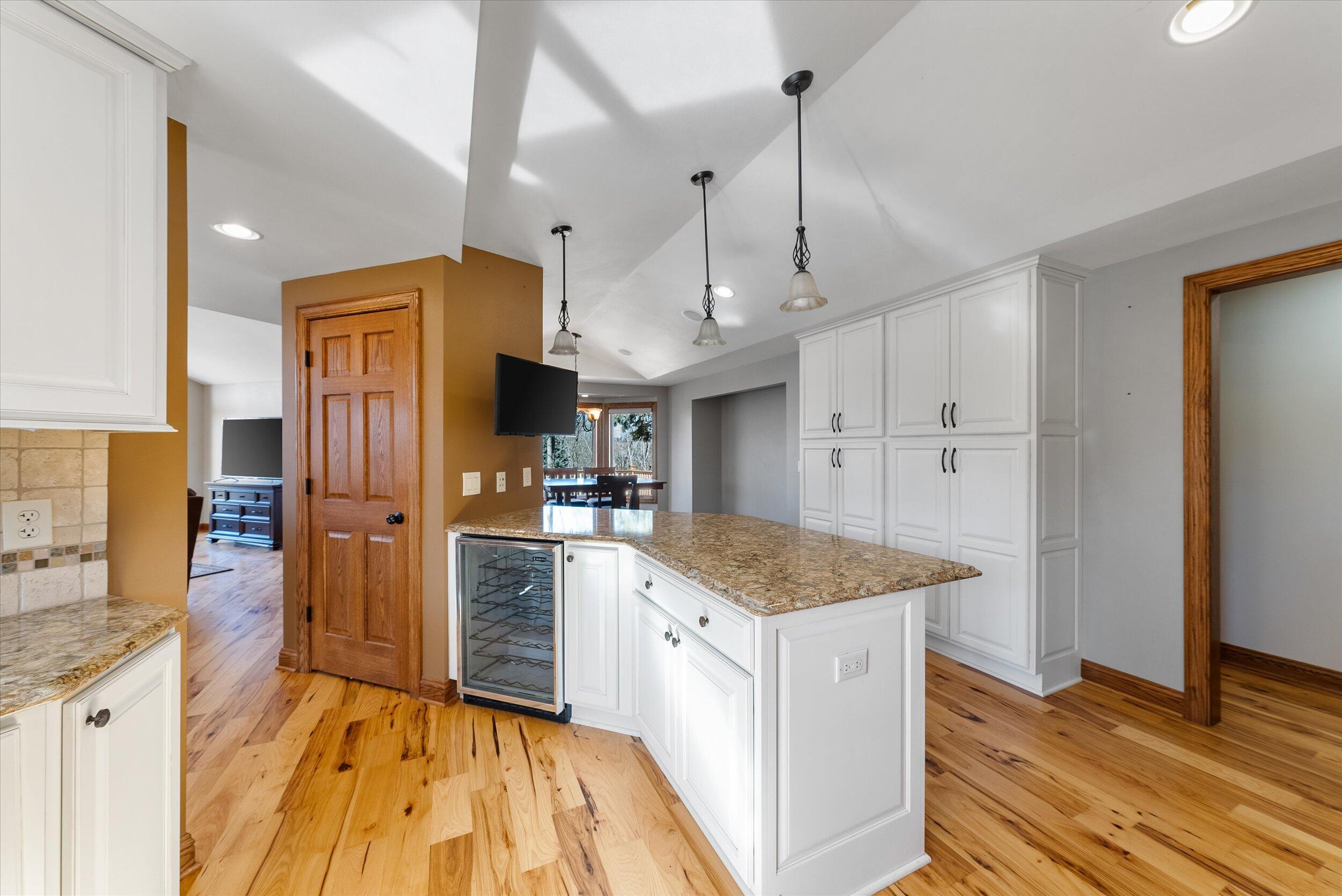 1414 River Bend Rd