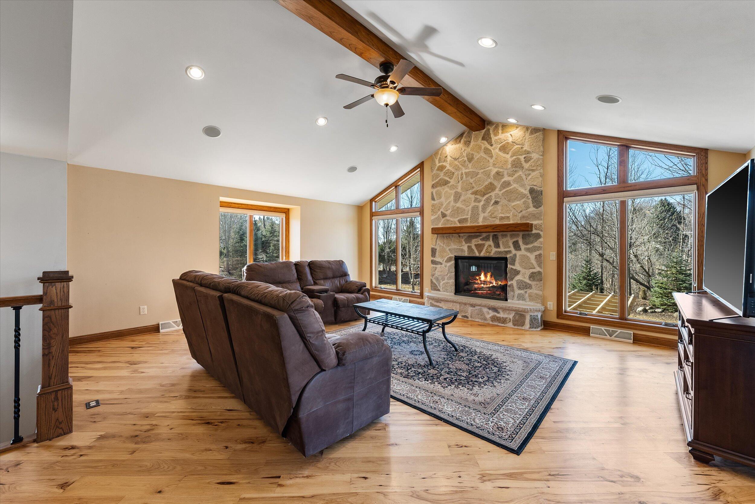1414 River Bend Rd