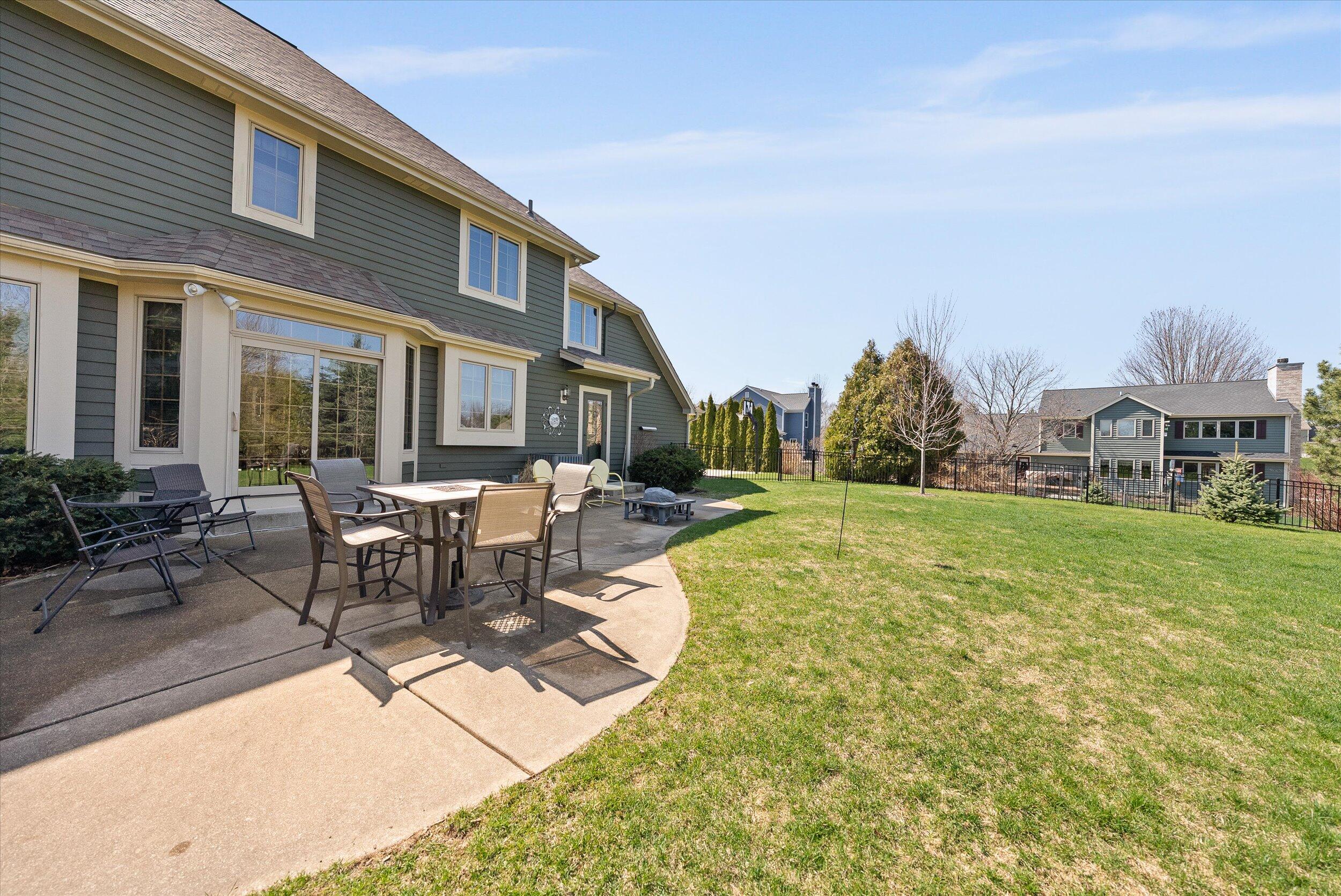 1360 Dove Ln