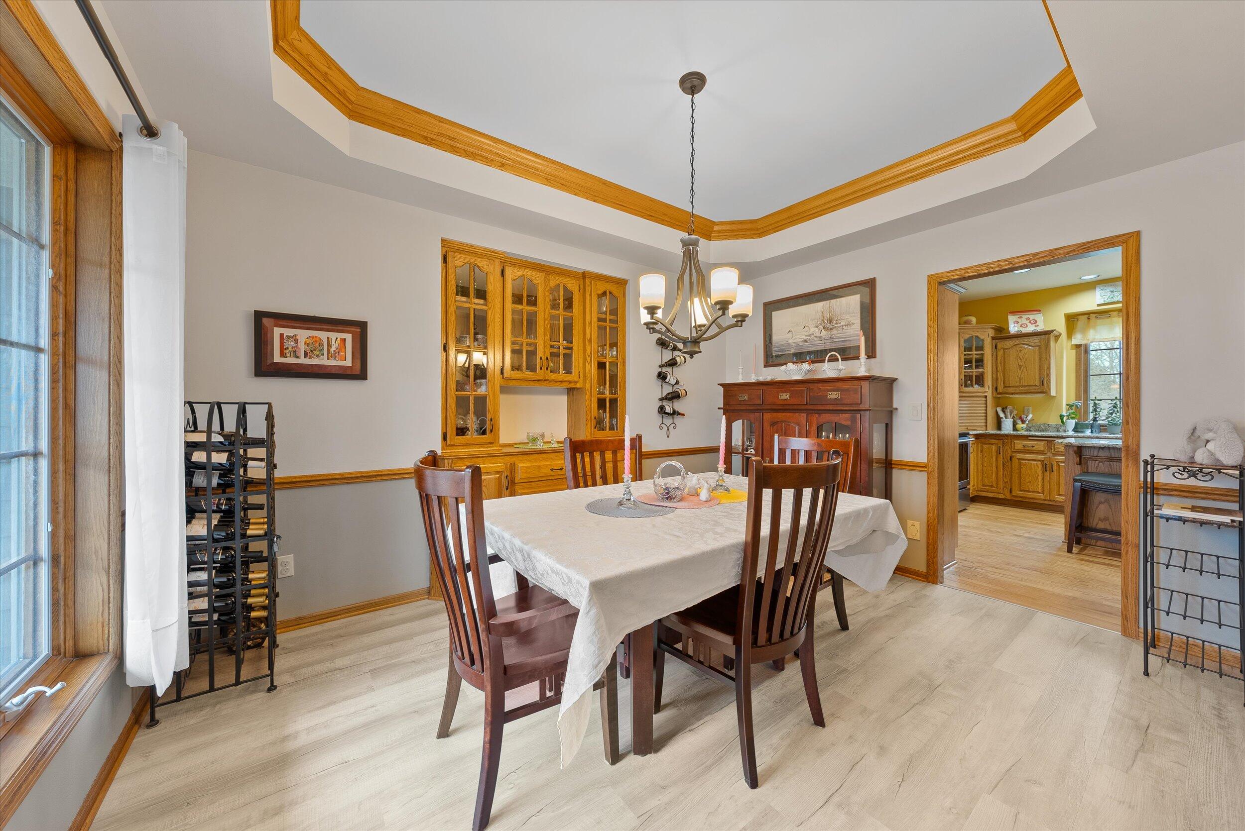 1360 Dove Ln