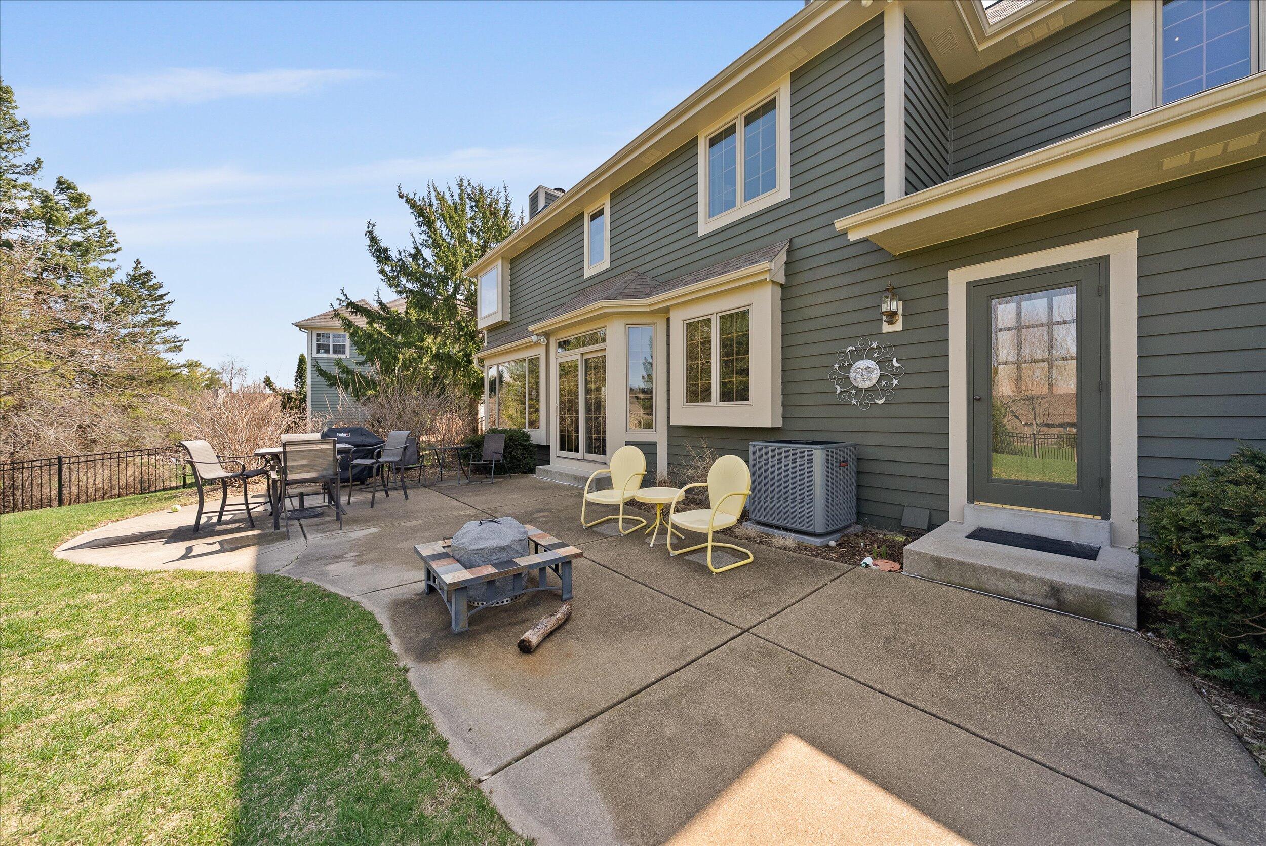 1360 Dove Ln