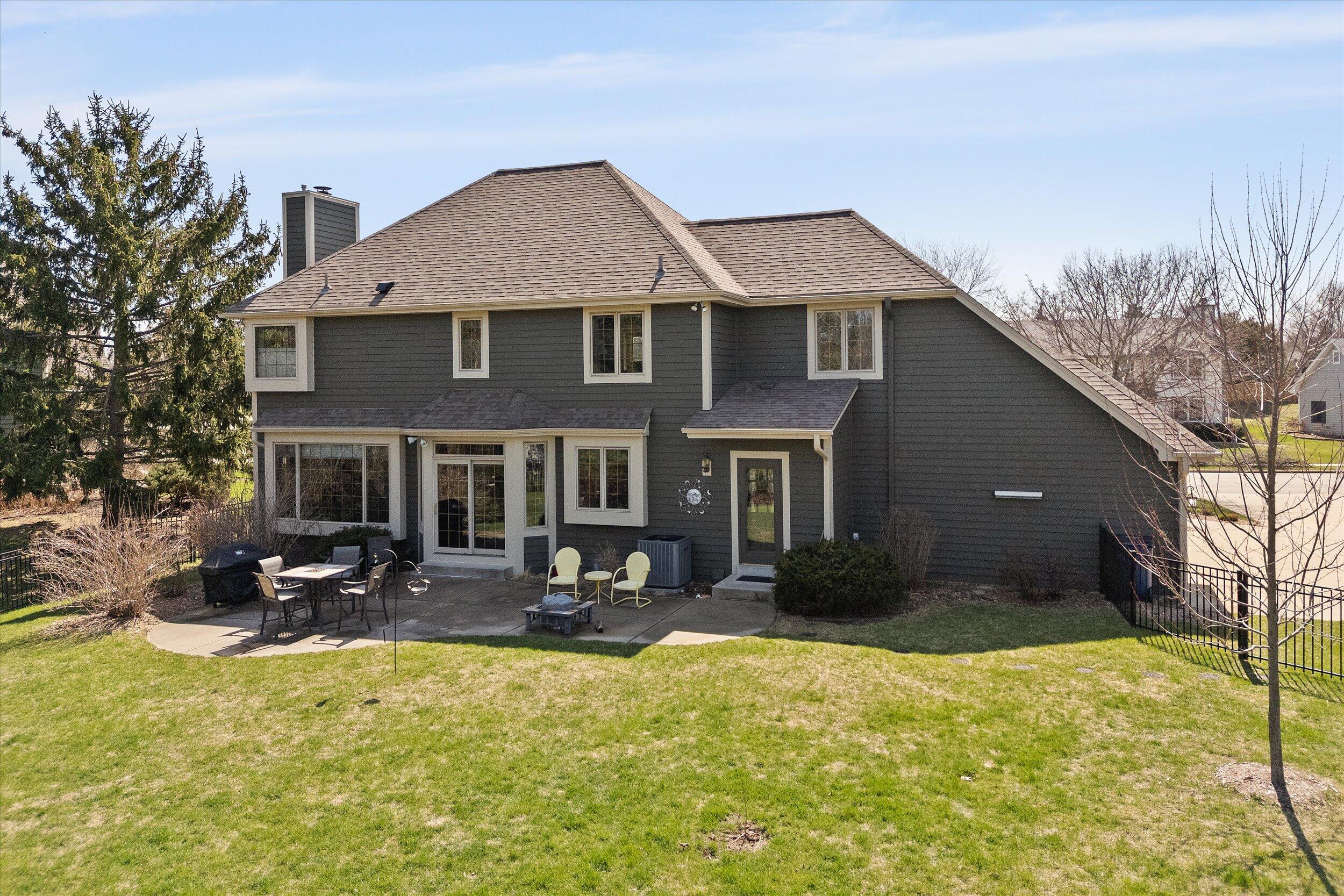 1360 Dove Ln