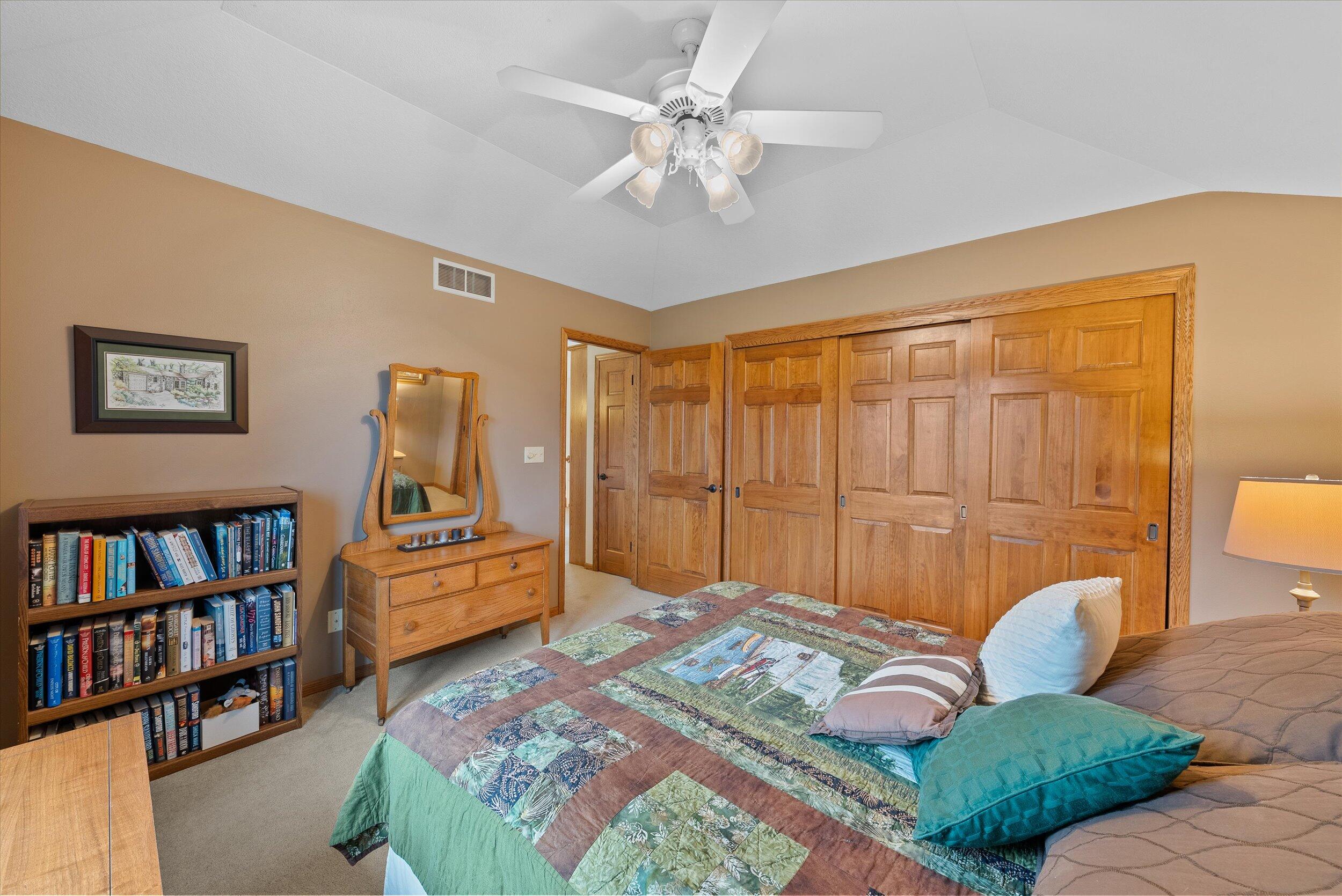1360 Dove Ln