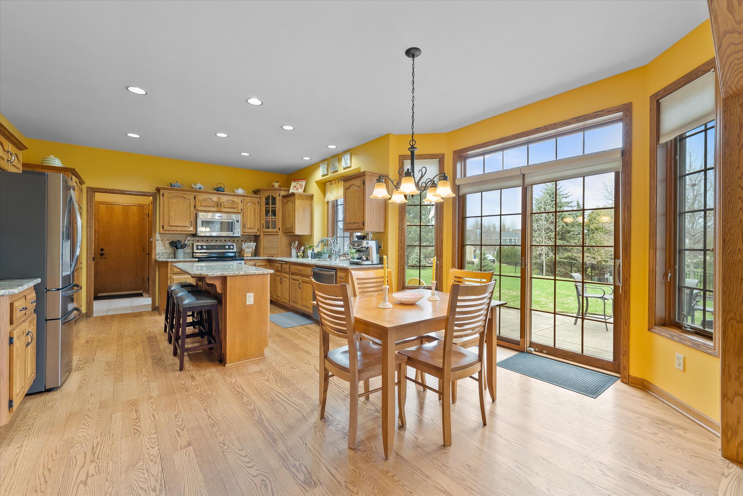 1360 Dove Ln