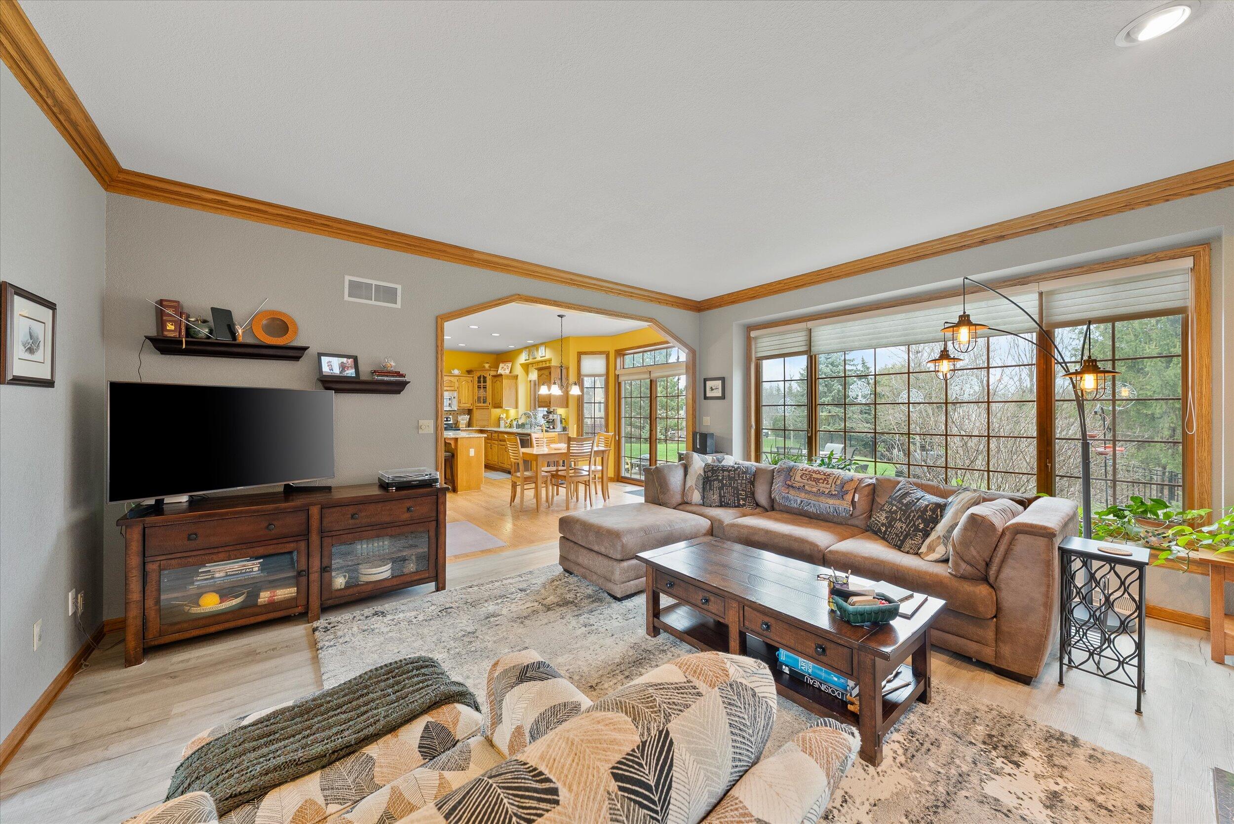 1360 Dove Ln