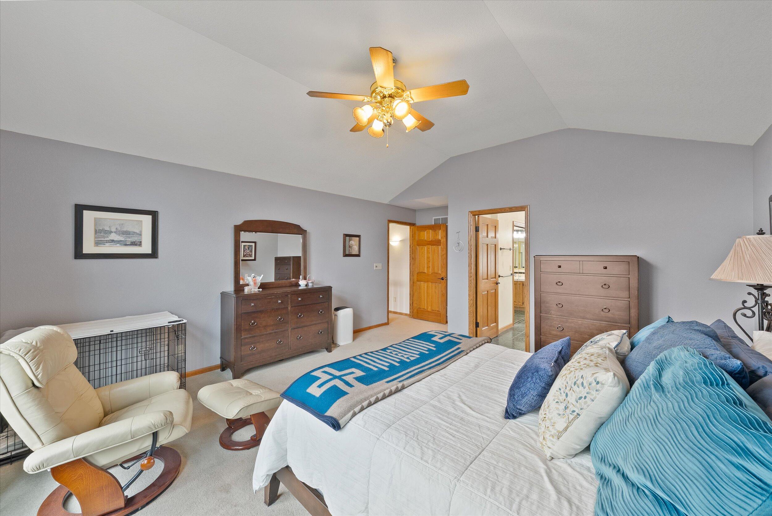1360 Dove Ln
