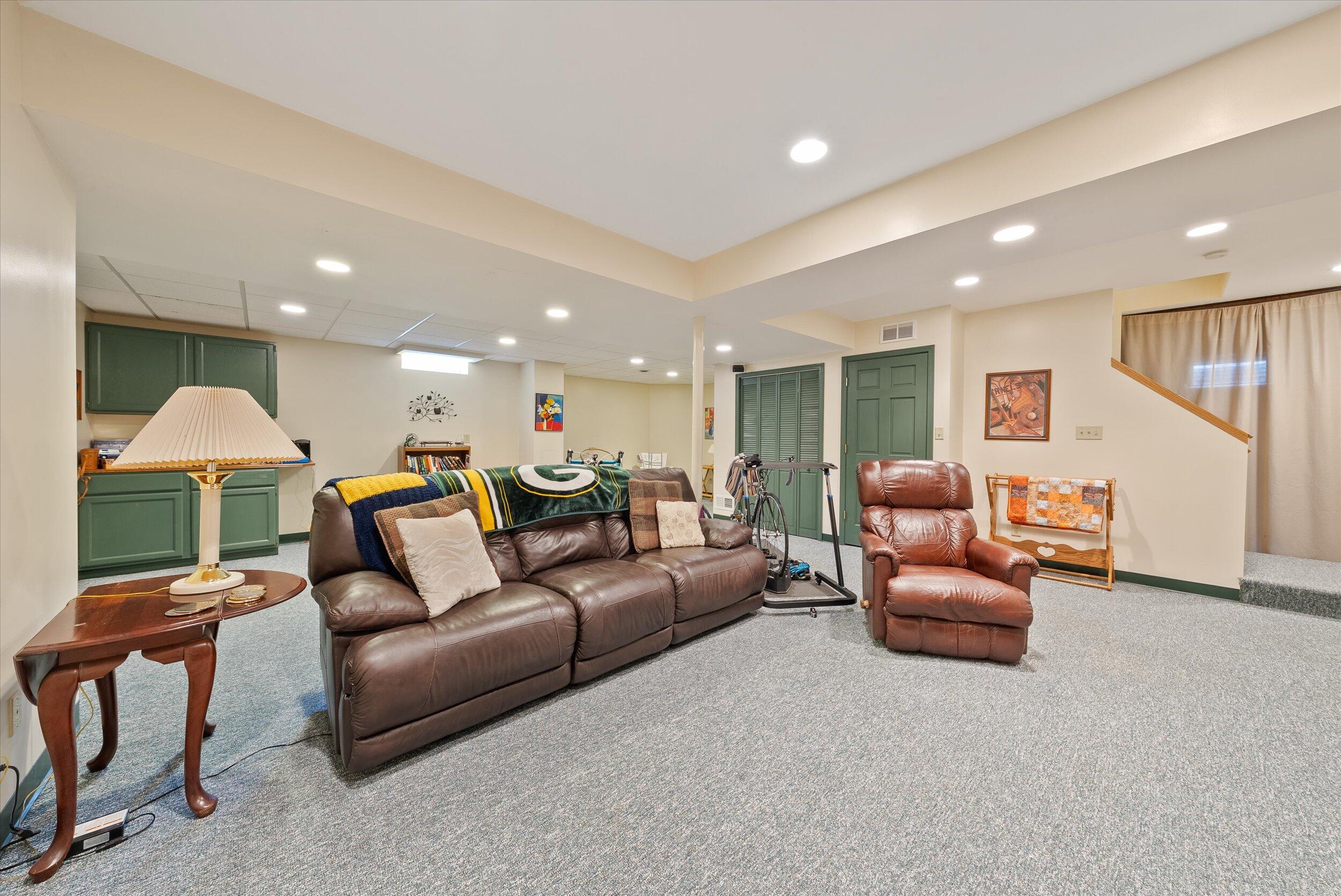 1360 Dove Ln