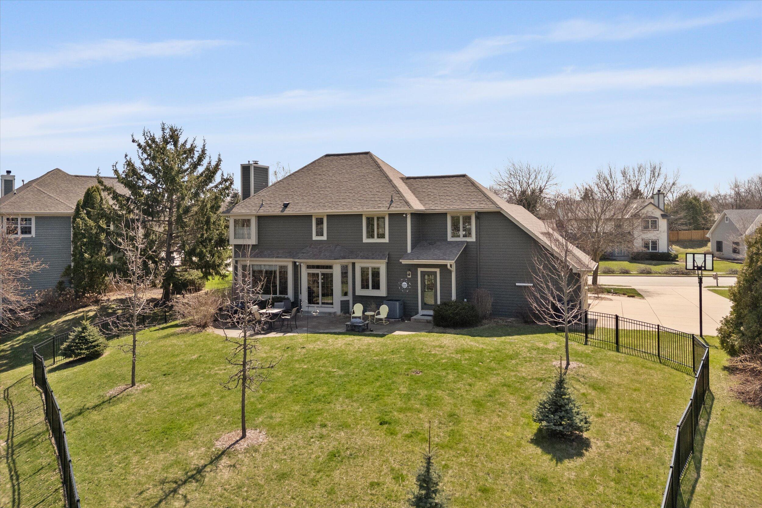1360 Dove Ln