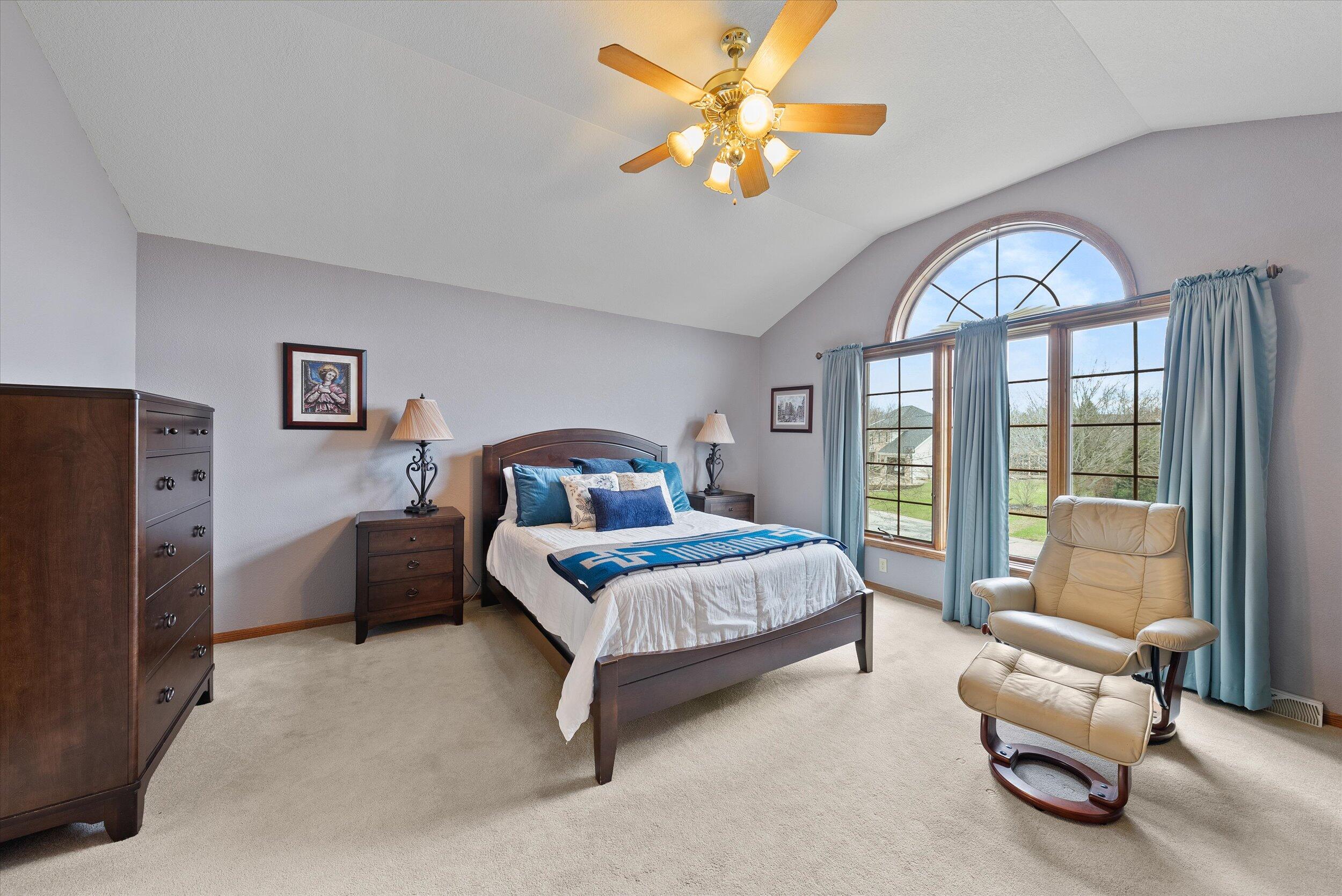 1360 Dove Ln