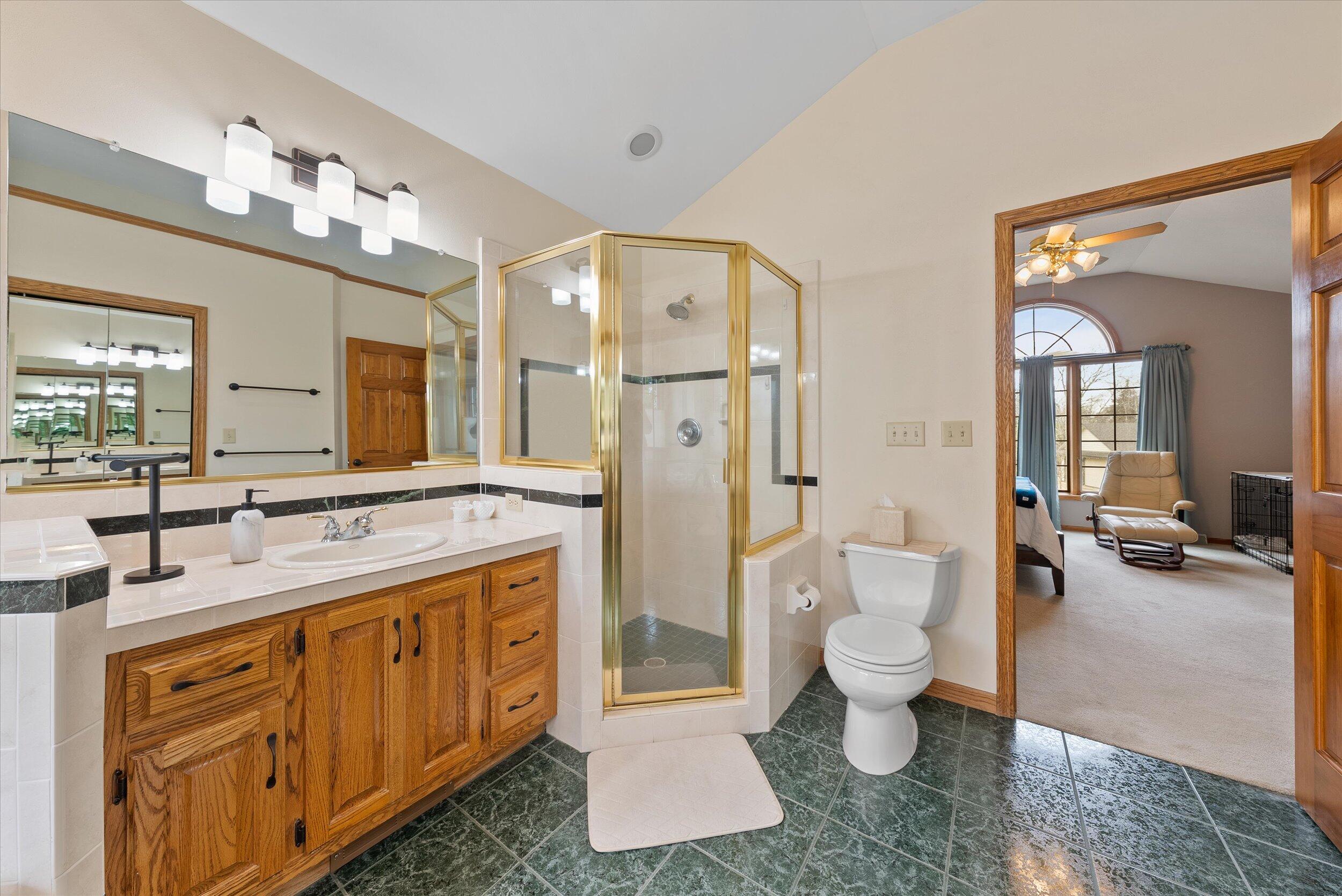 1360 Dove Ln