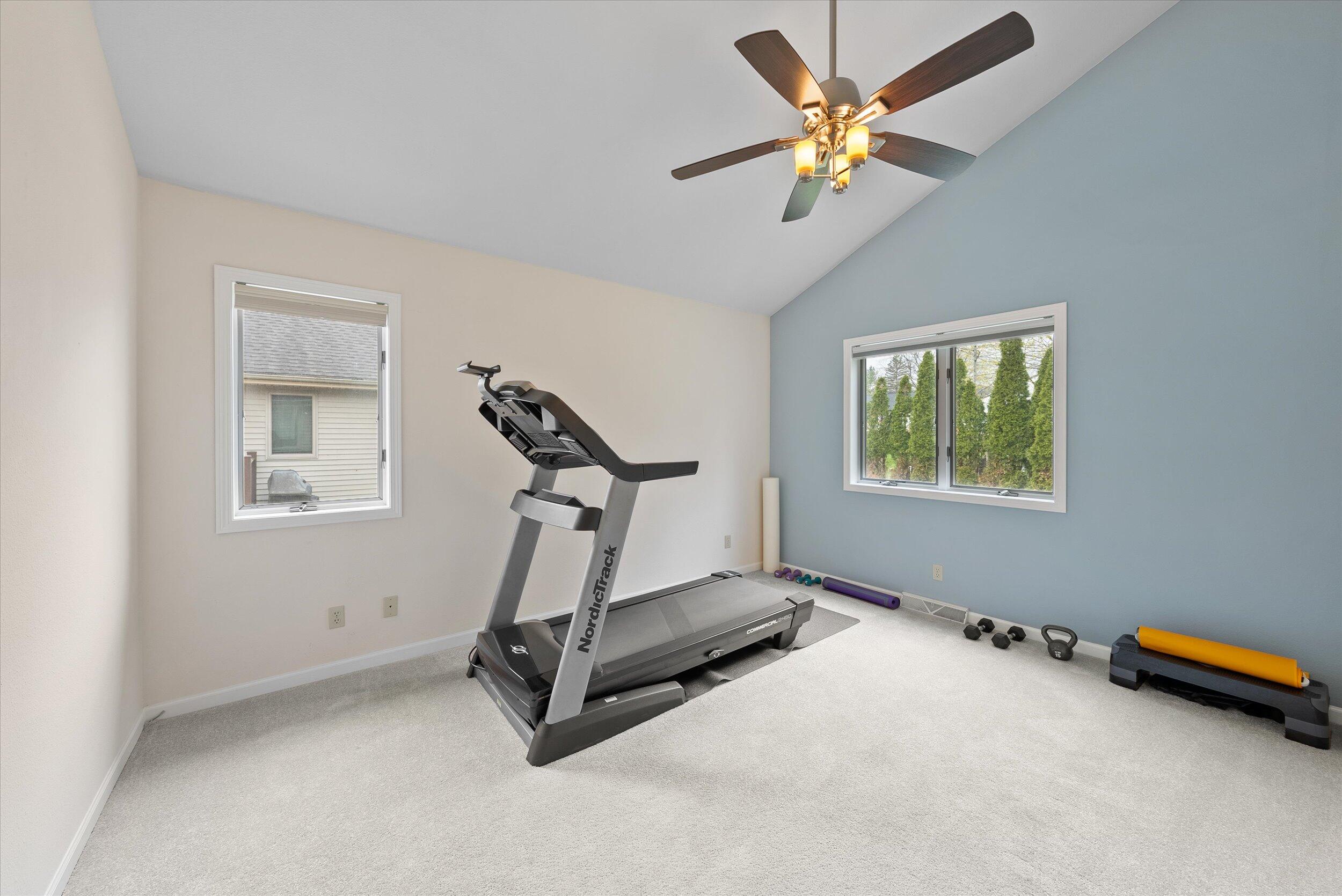 W68N159 Evergreen Blvd