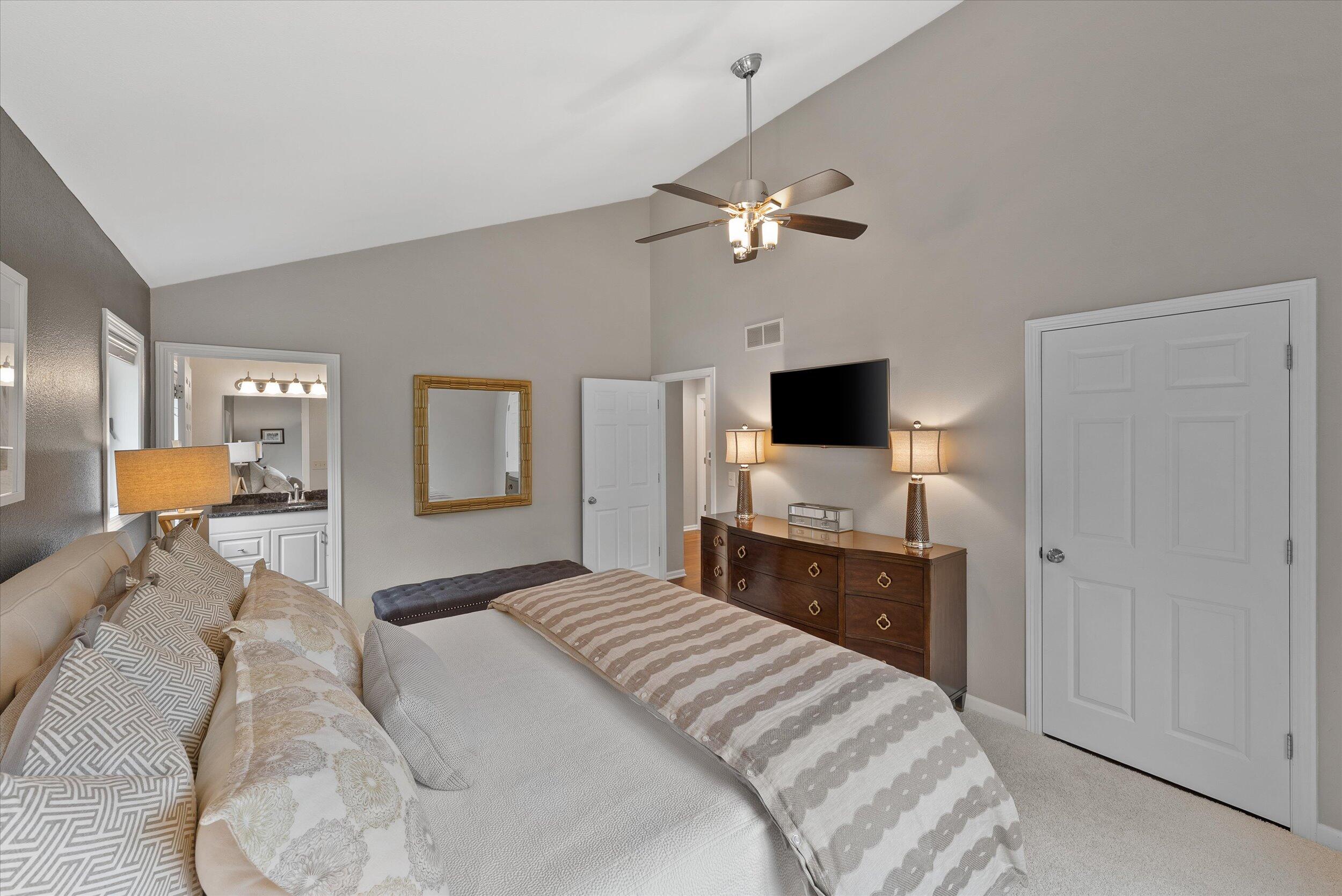 W68N159 Evergreen Blvd