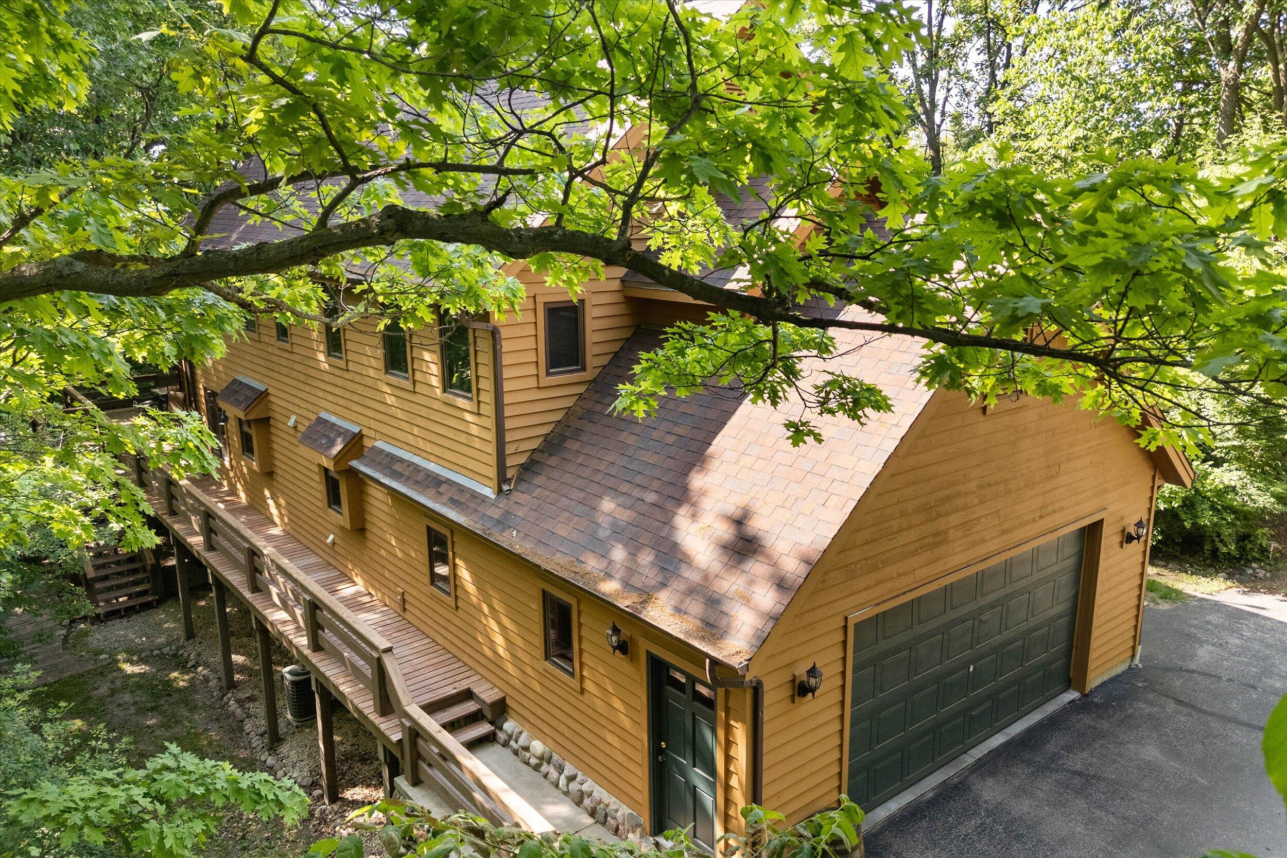 7565 Hickory Dr