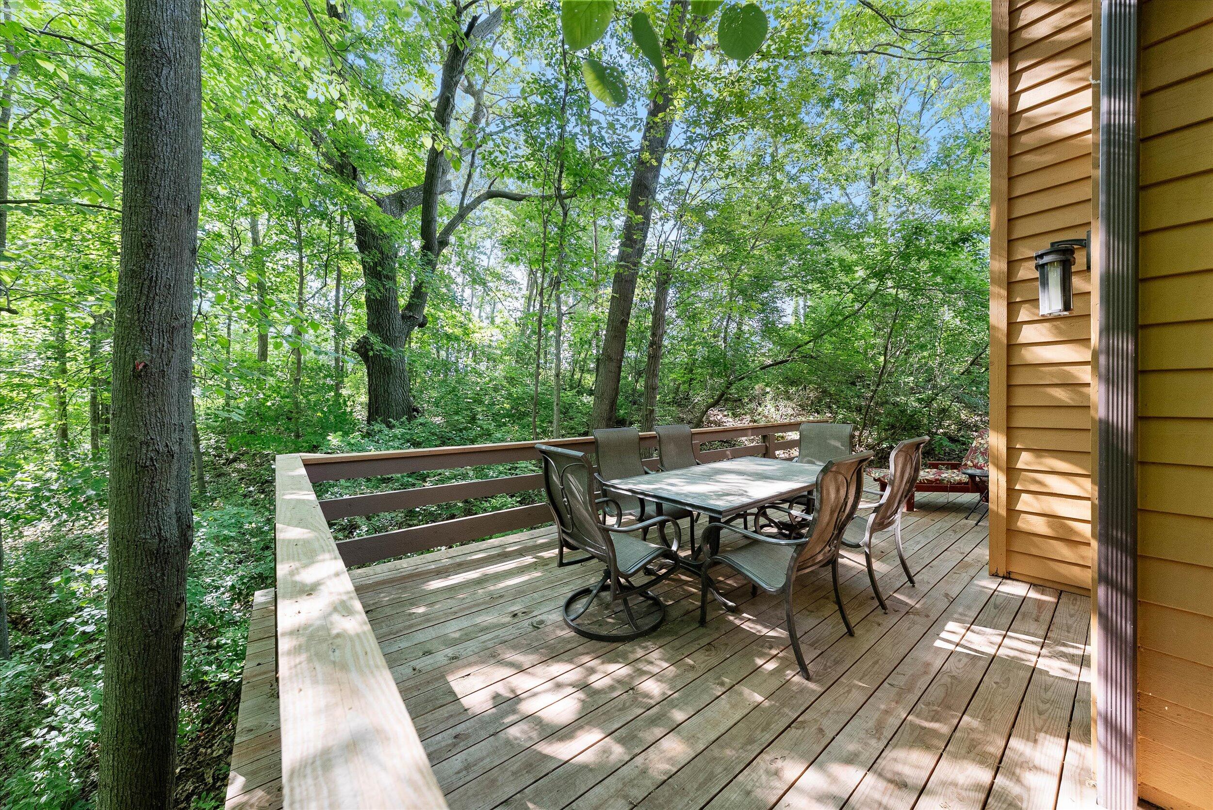 7565 Hickory Dr