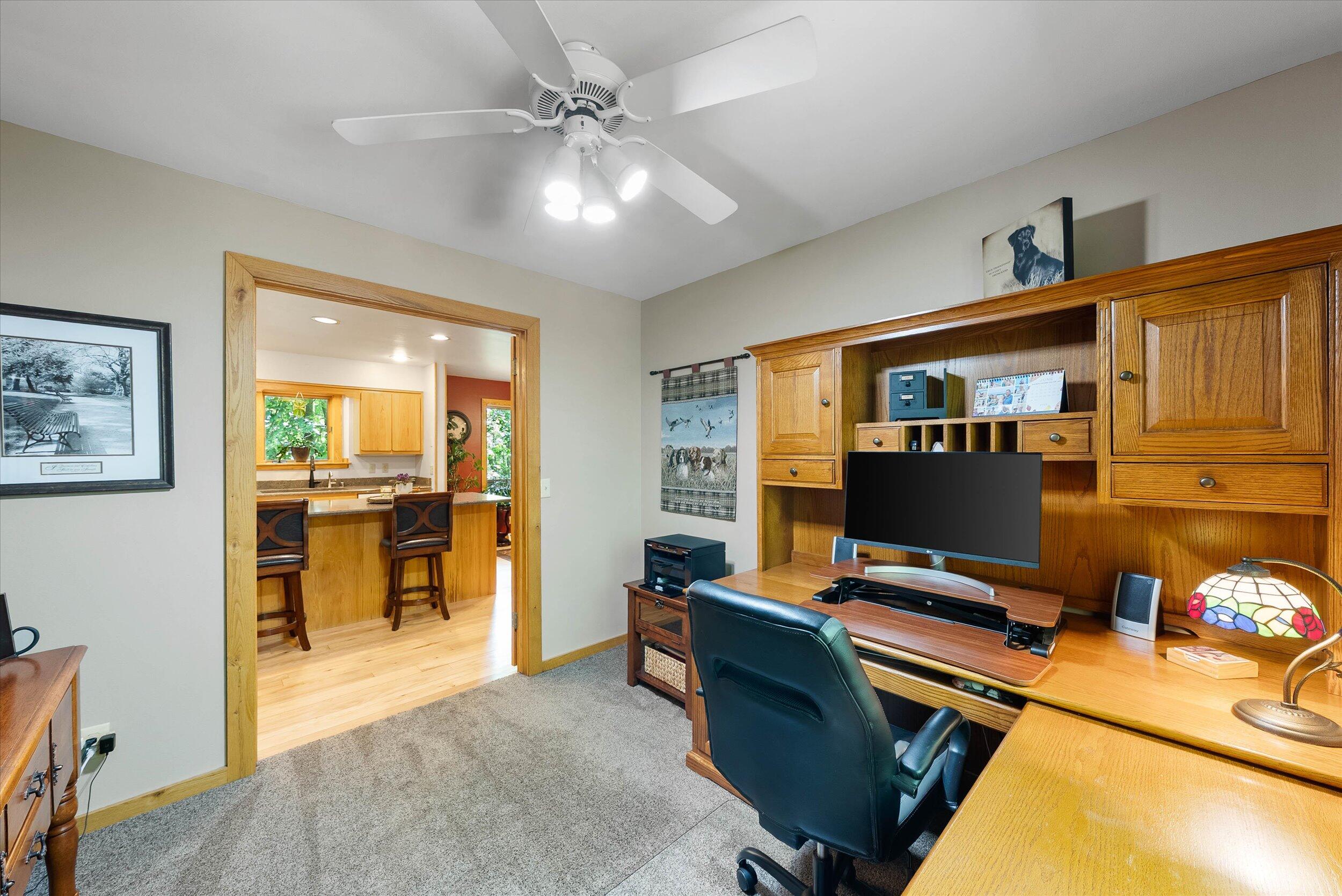 7565 Hickory Dr