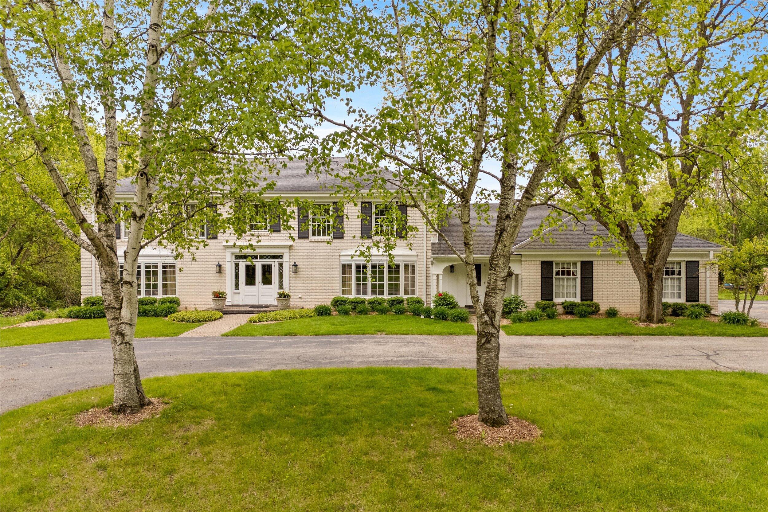 8704 W Bonniwell Rd