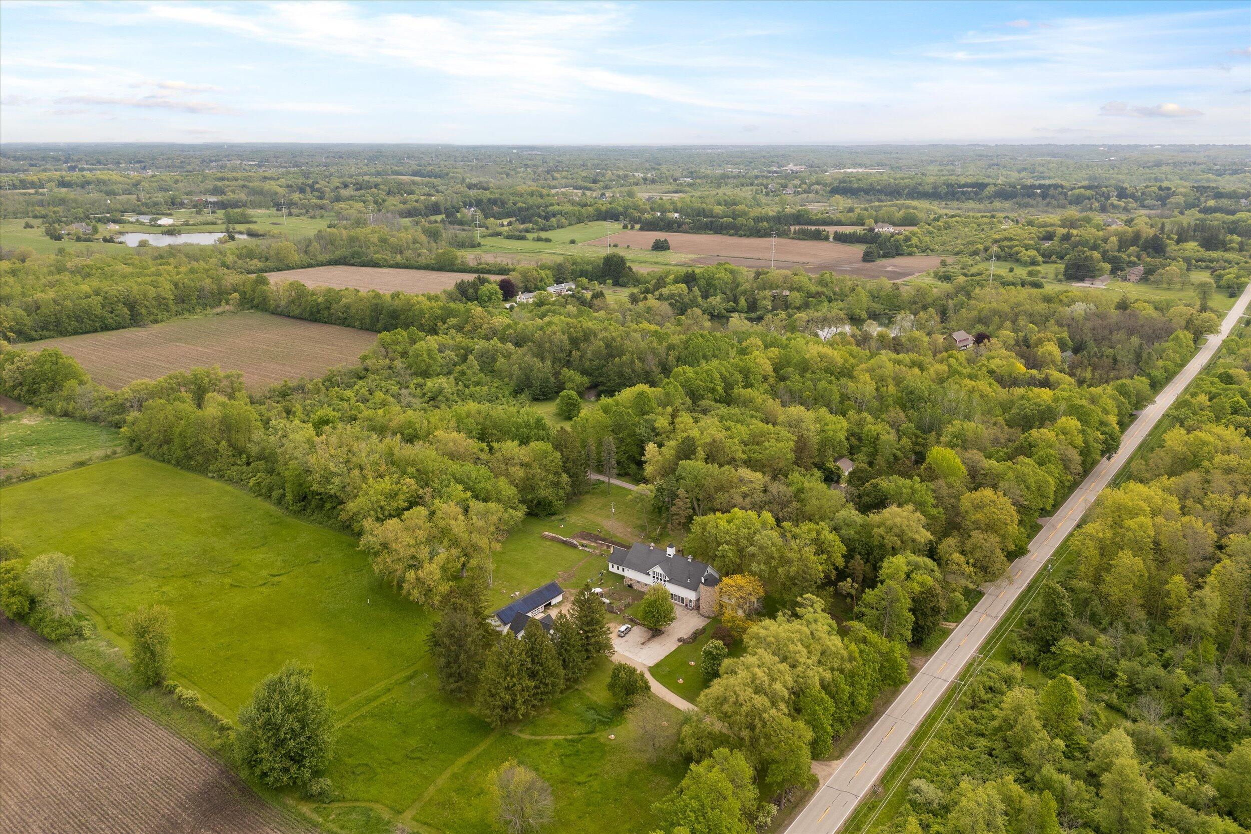 8704 W Bonniwell Rd