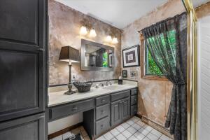 14201 N Cedarburg Rd