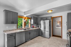 14201 N Cedarburg Rd