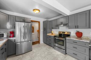 14201 N Cedarburg Rd