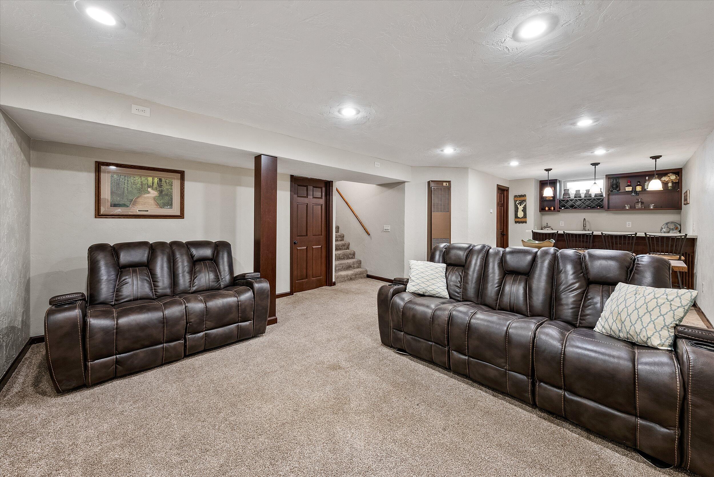 260 S Silverbrook Dr