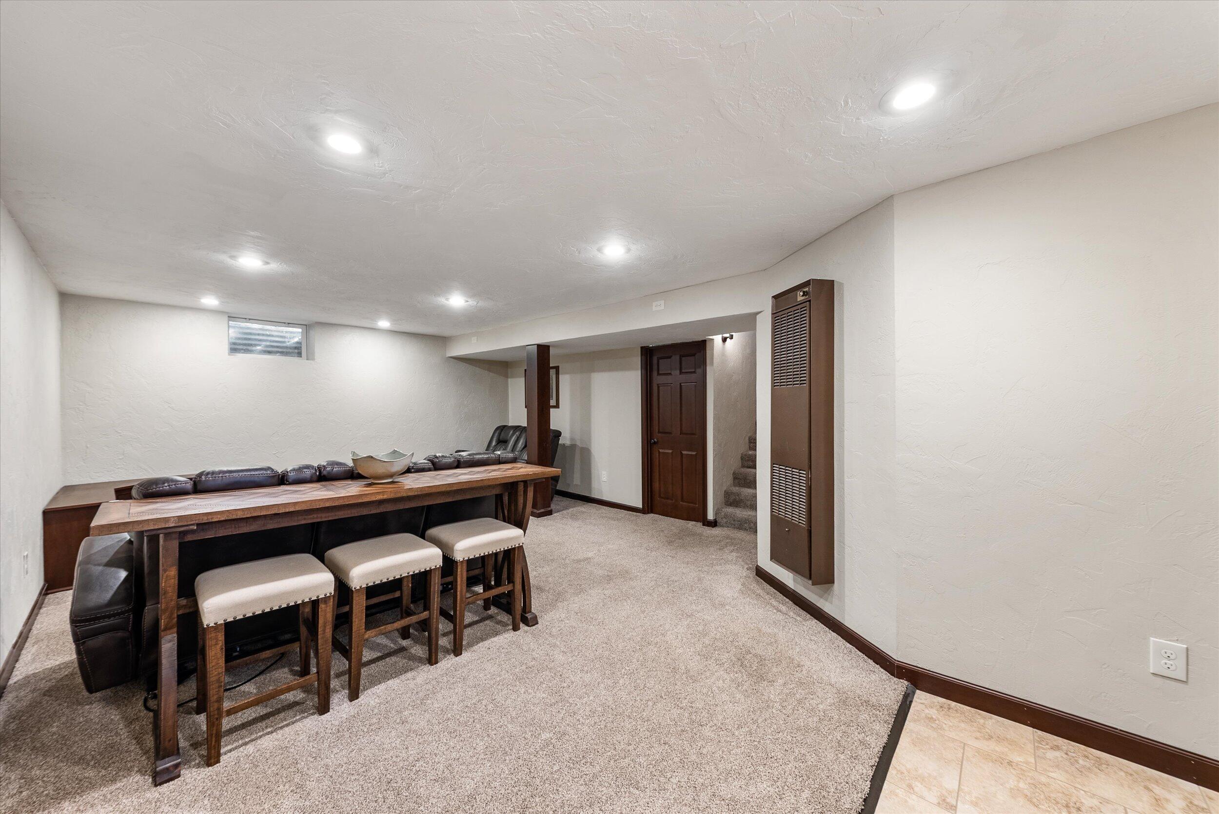 260 S Silverbrook Dr