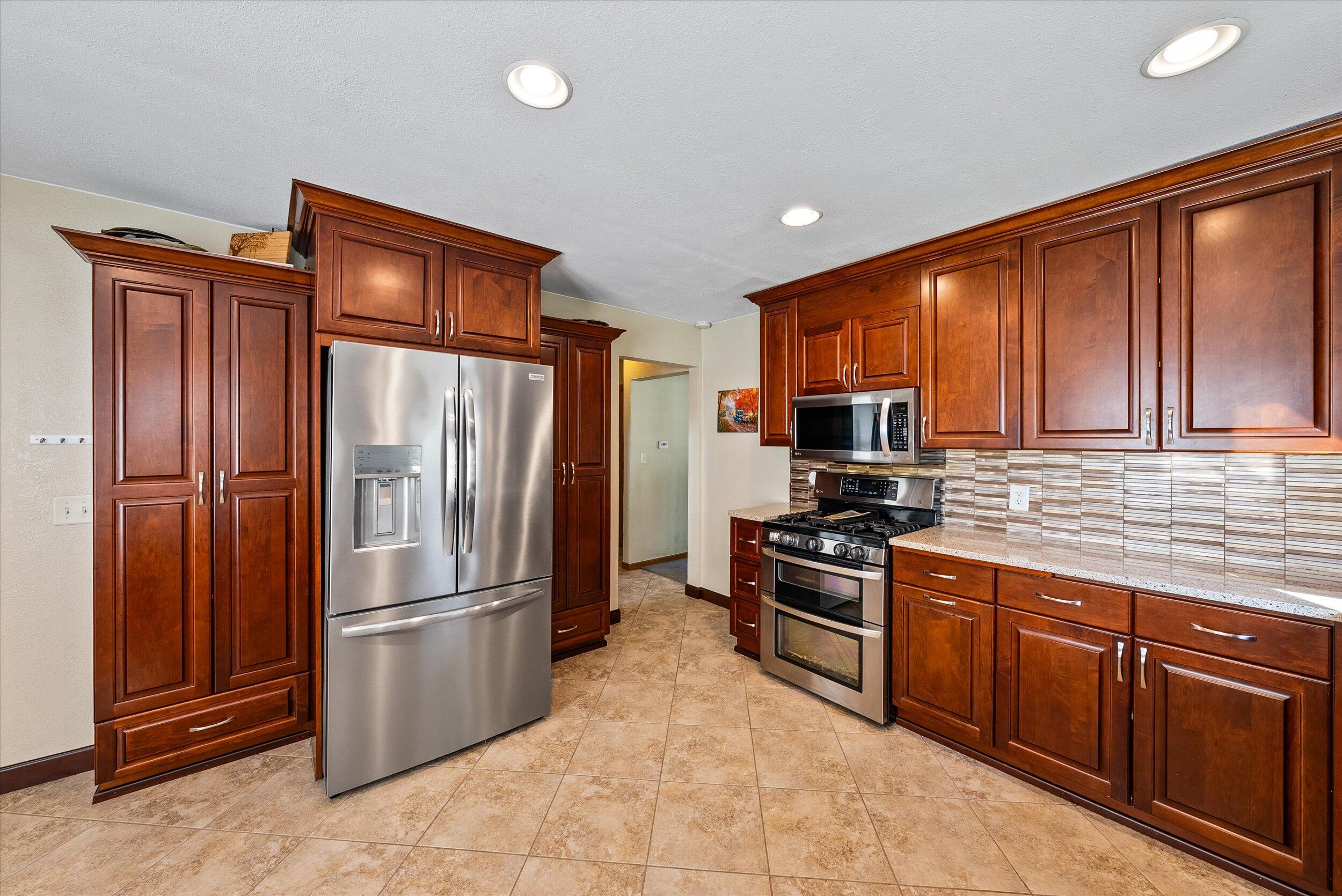 260 S Silverbrook Dr