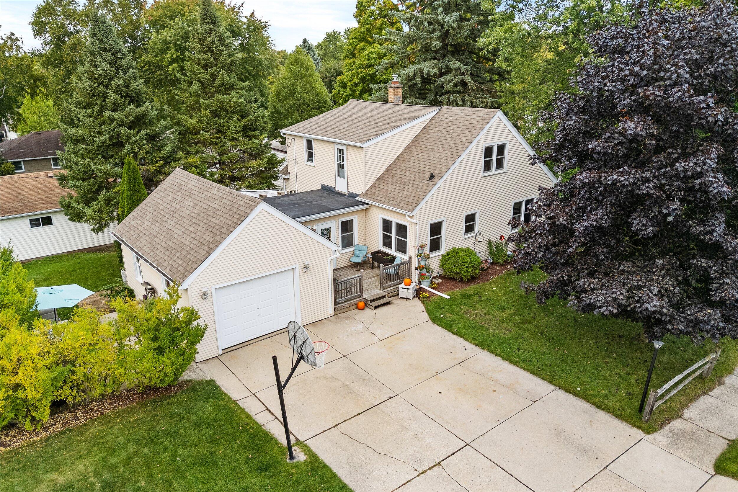 260 S Silverbrook Dr