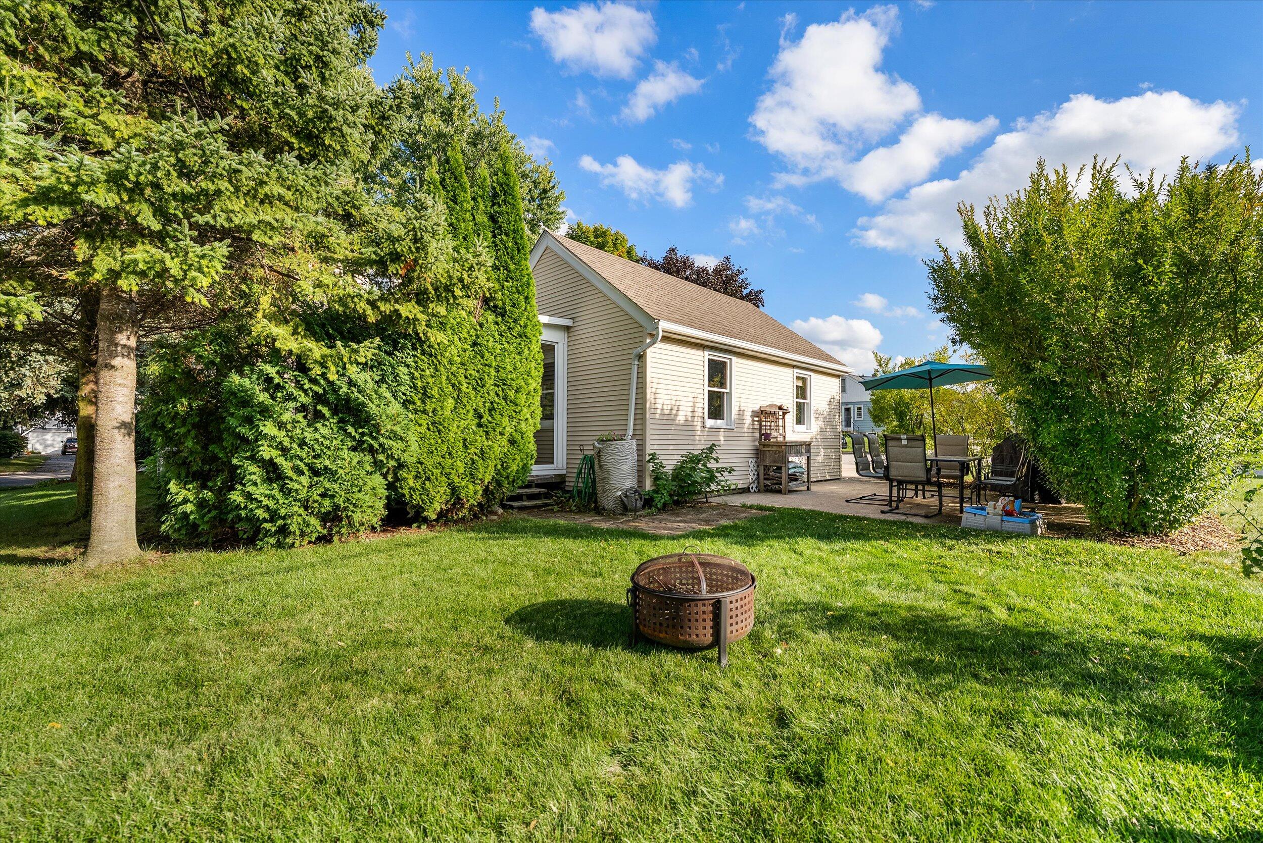 260 S Silverbrook Dr