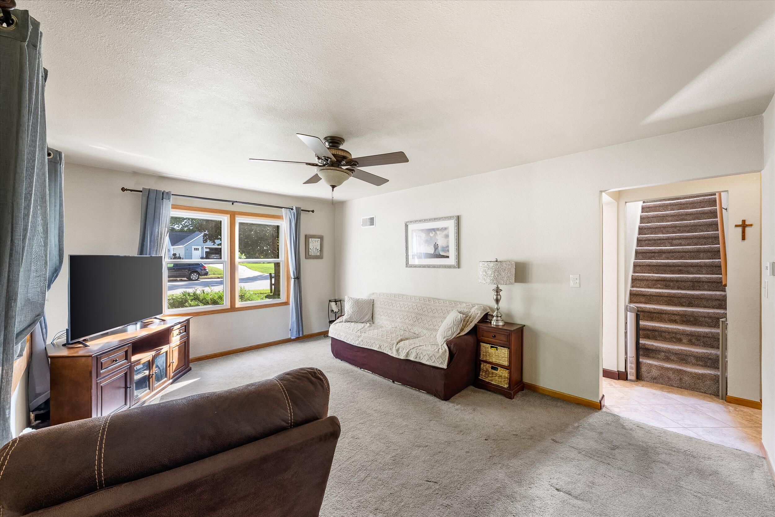260 S Silverbrook Dr