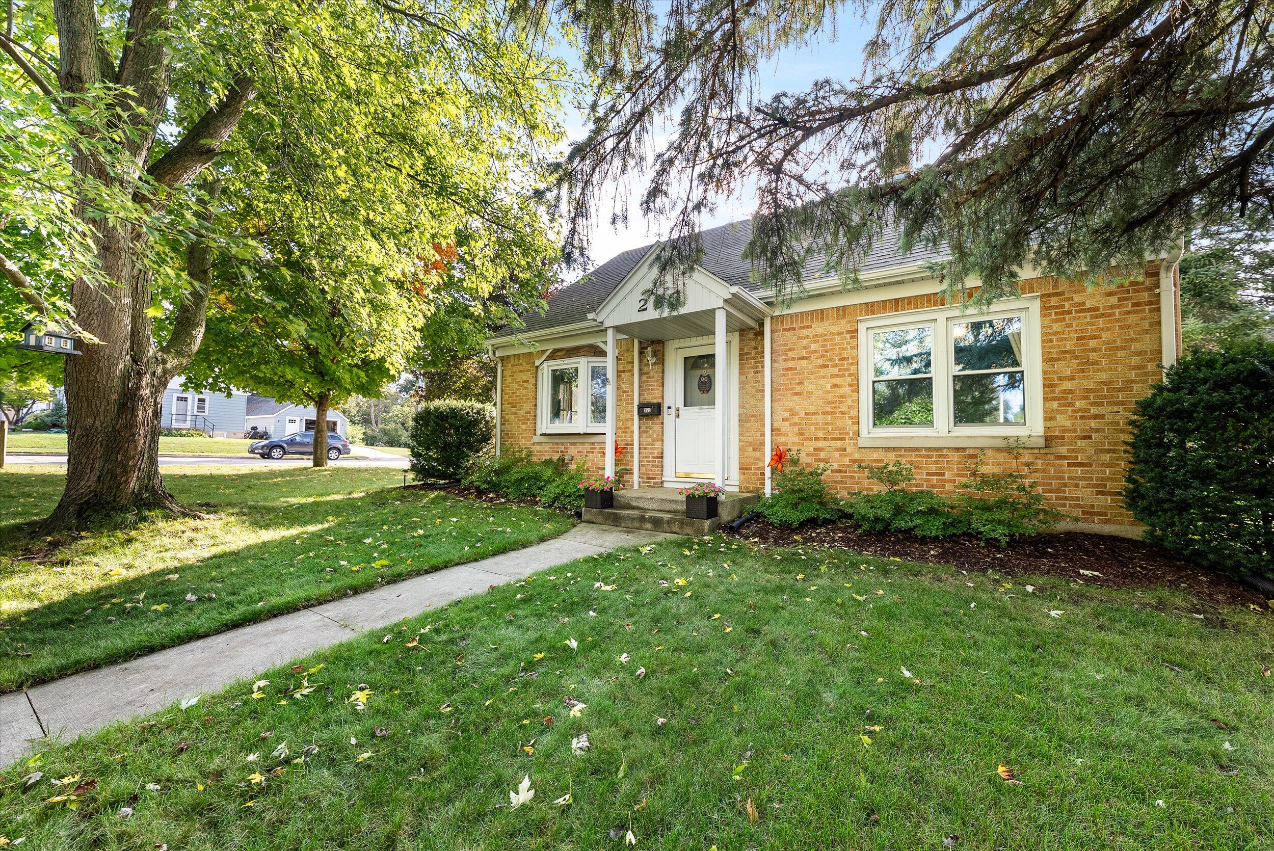 260 S Silverbrook Dr
