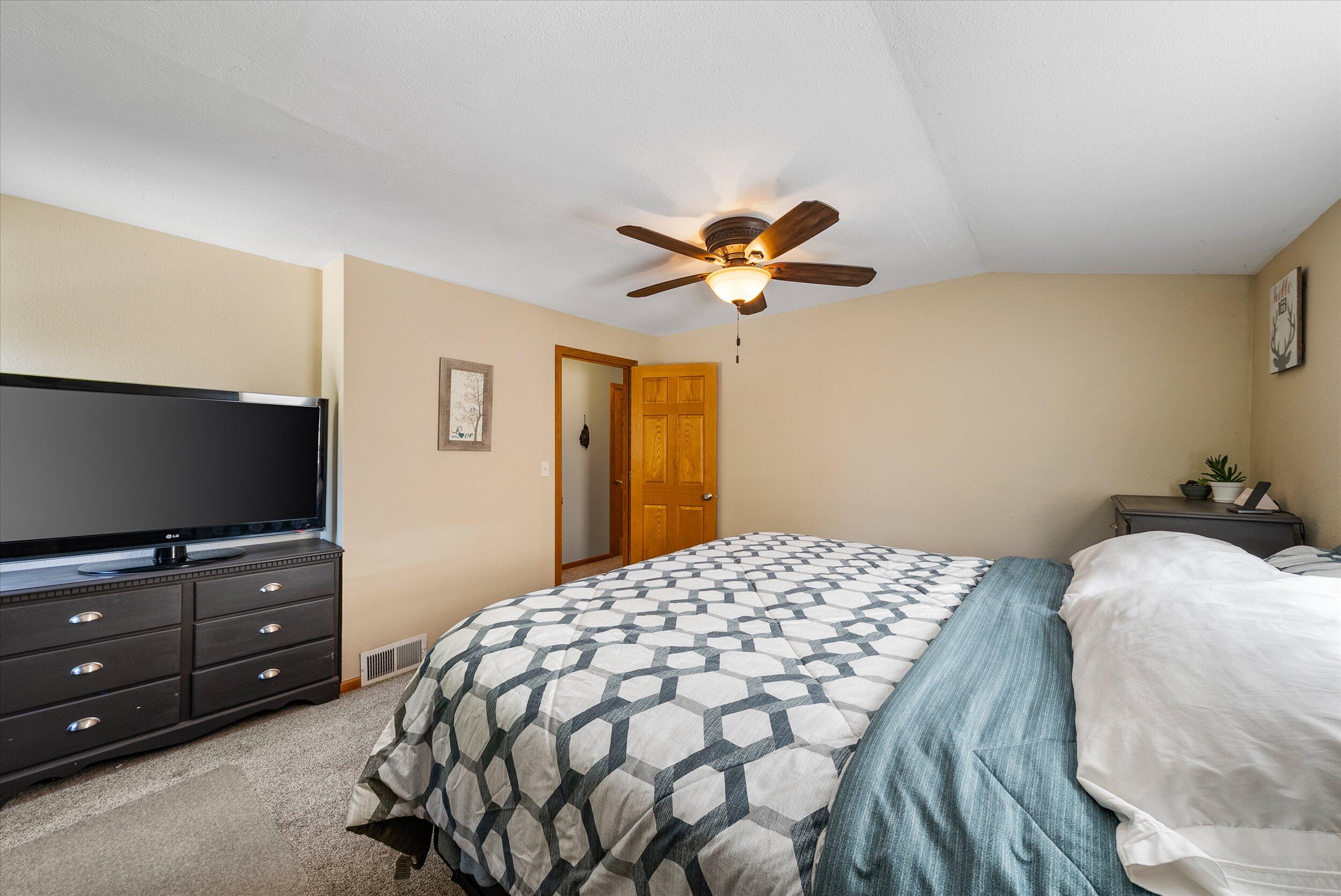 260 S Silverbrook Dr