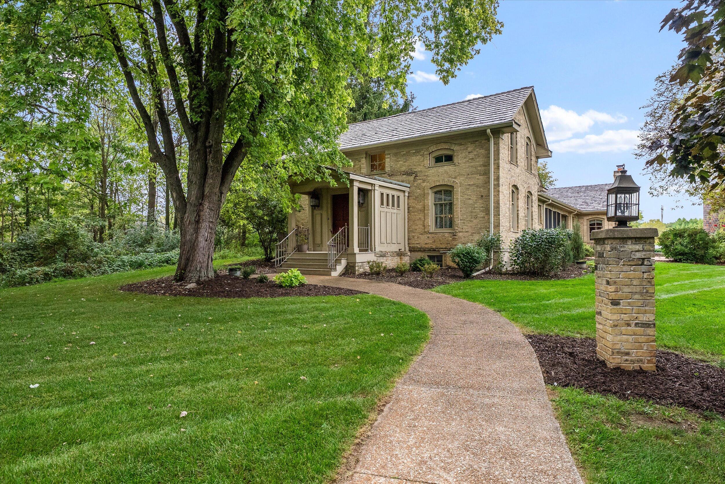 7918  Pleasant Valley Rd